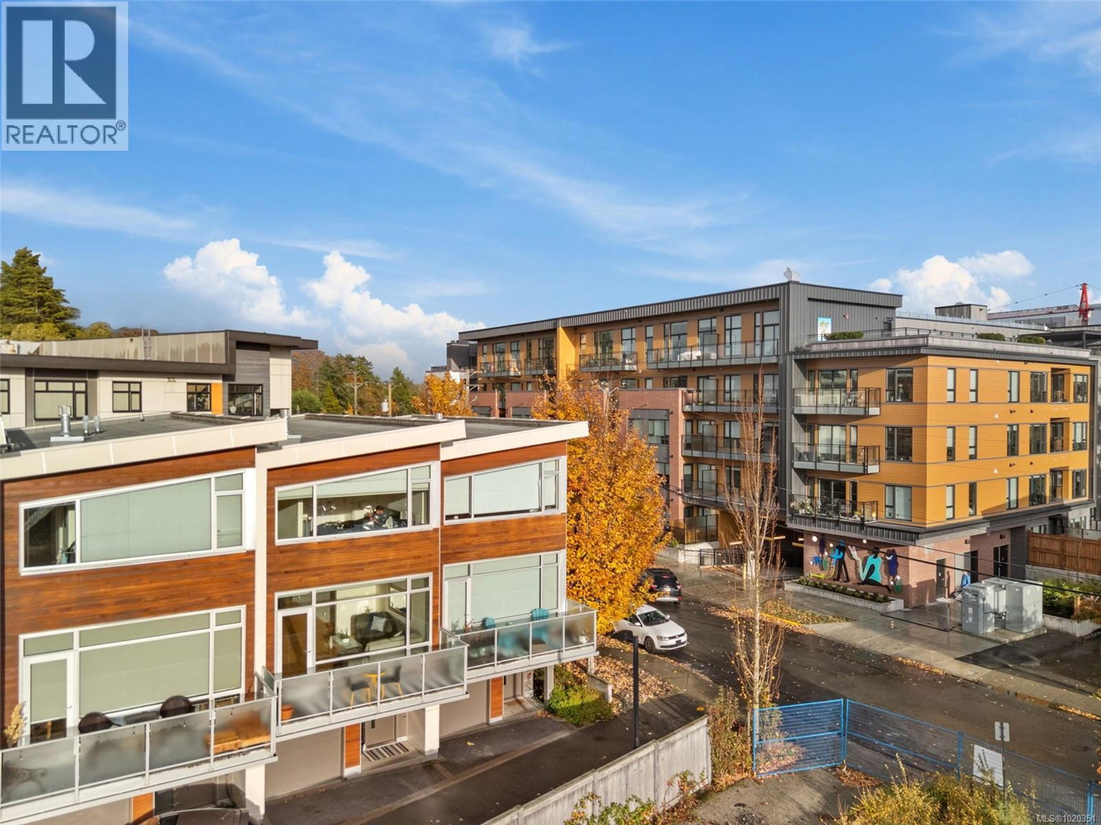 2830 Irma St, Victoria - Exteriors - Full Complex View - Photo 3