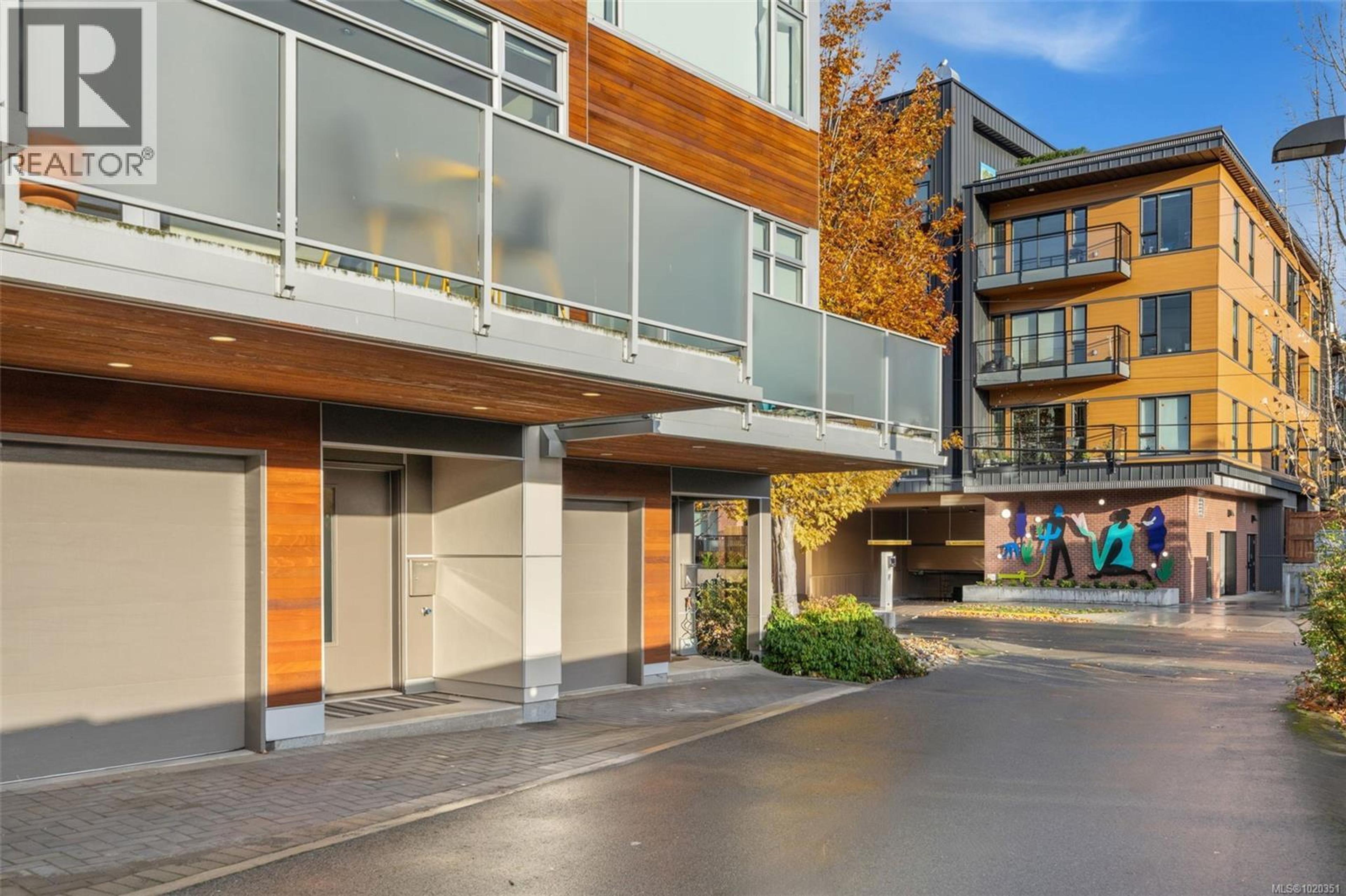 2830 Irma St, Victoria - Exteriors - Full Complex View - Photo 9