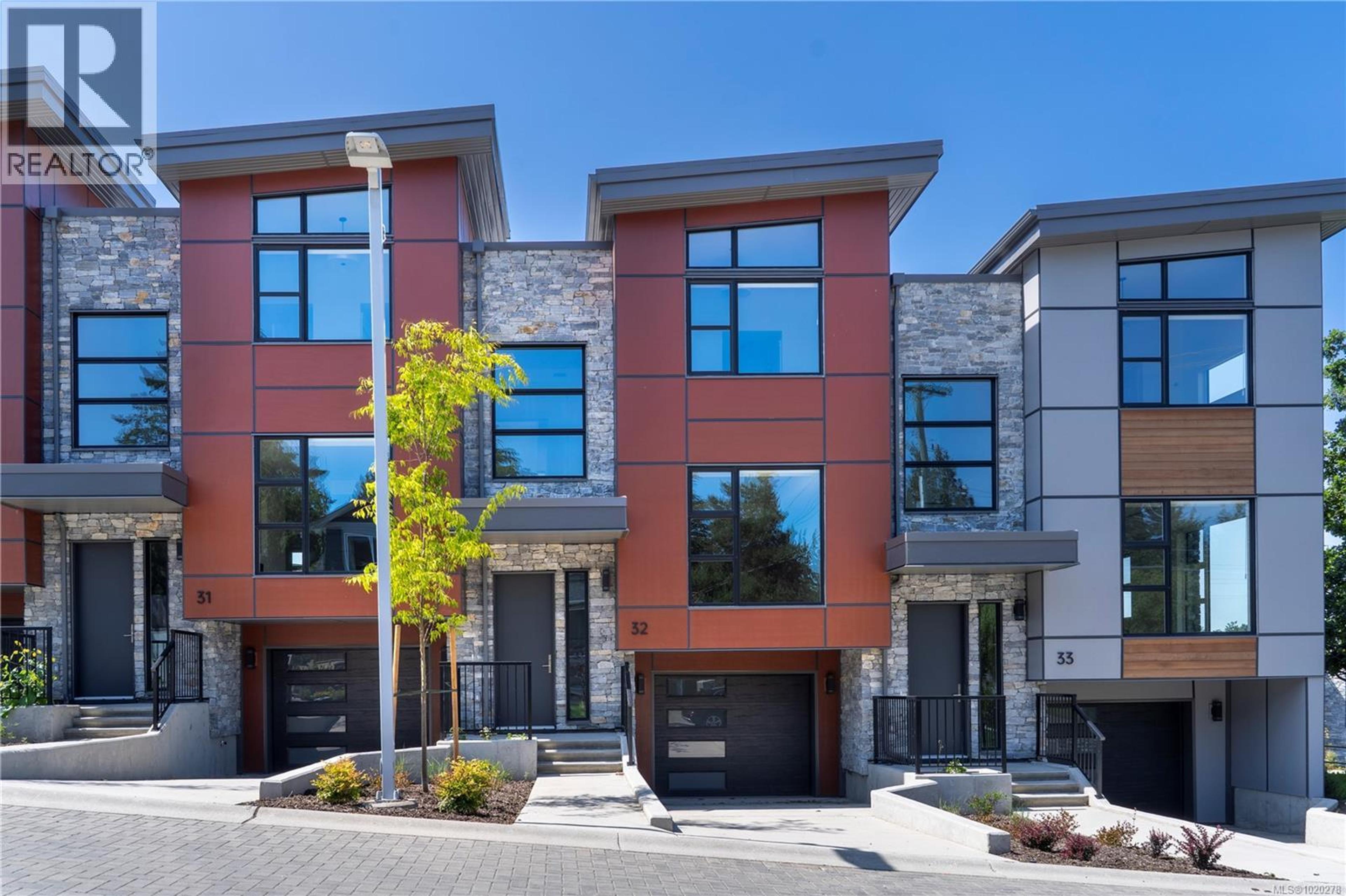 4253 Dieppe Rd, Saanich - Exteriors - Full Complex View - Photo 1