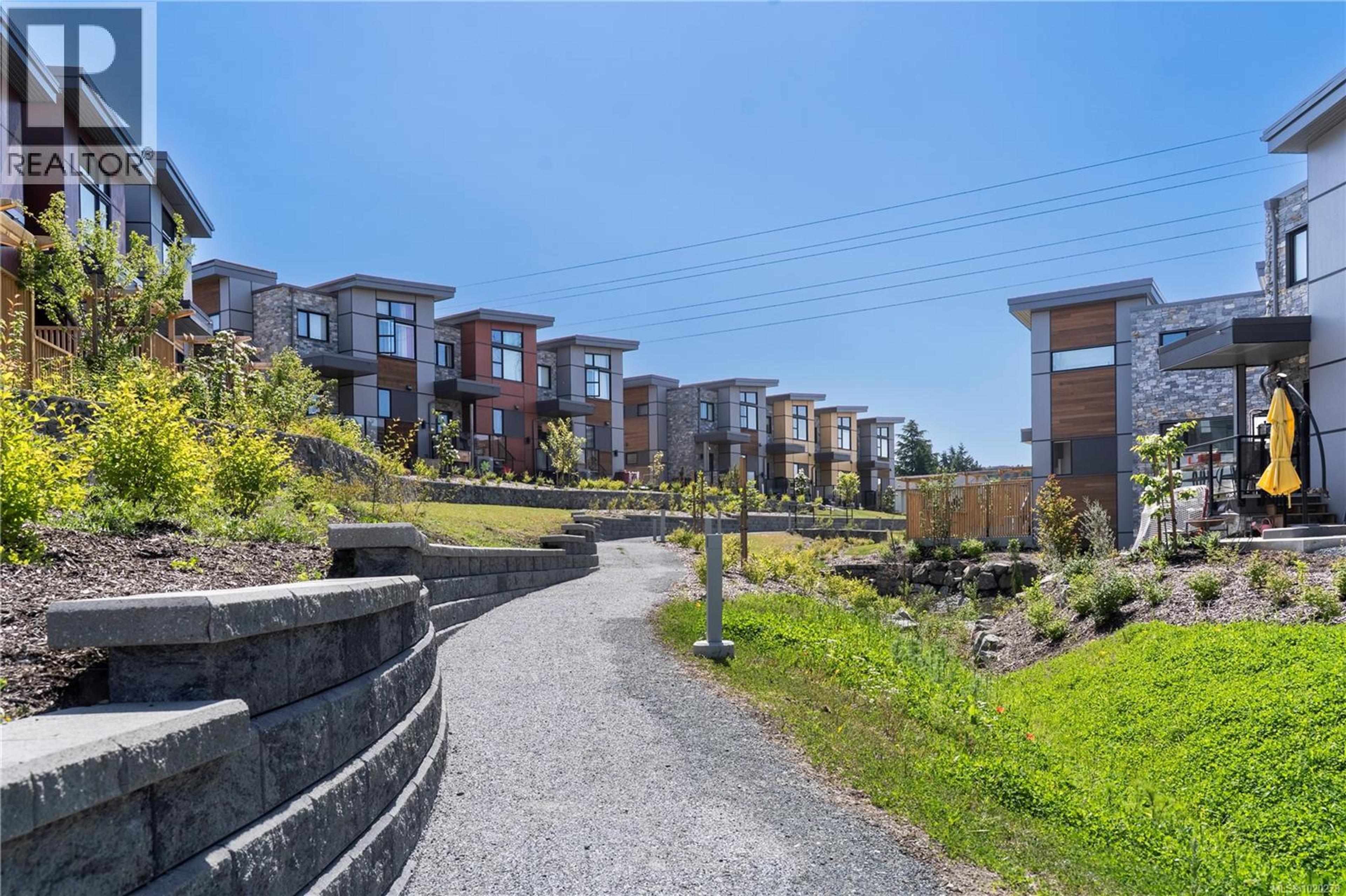 4253 Dieppe Rd, Saanich - Exteriors - Full Complex View - Photo 3