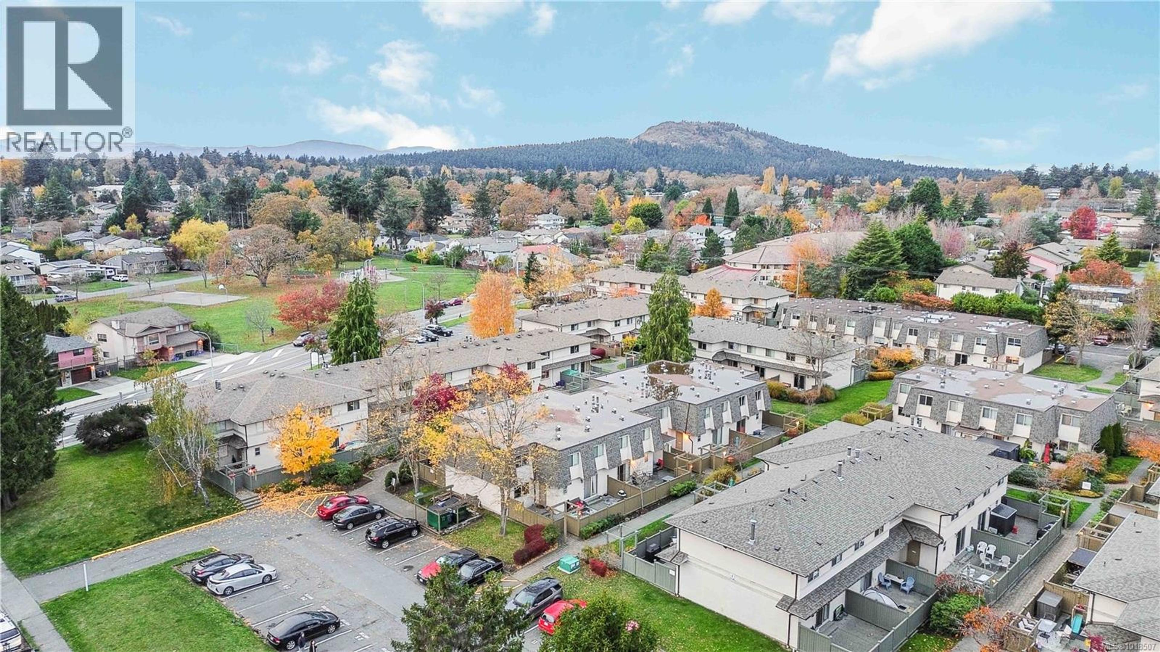 4061 Larchwood Dr, Saanich - Exteriors - Full Complex View, Drone/Aerial View - Photo 5