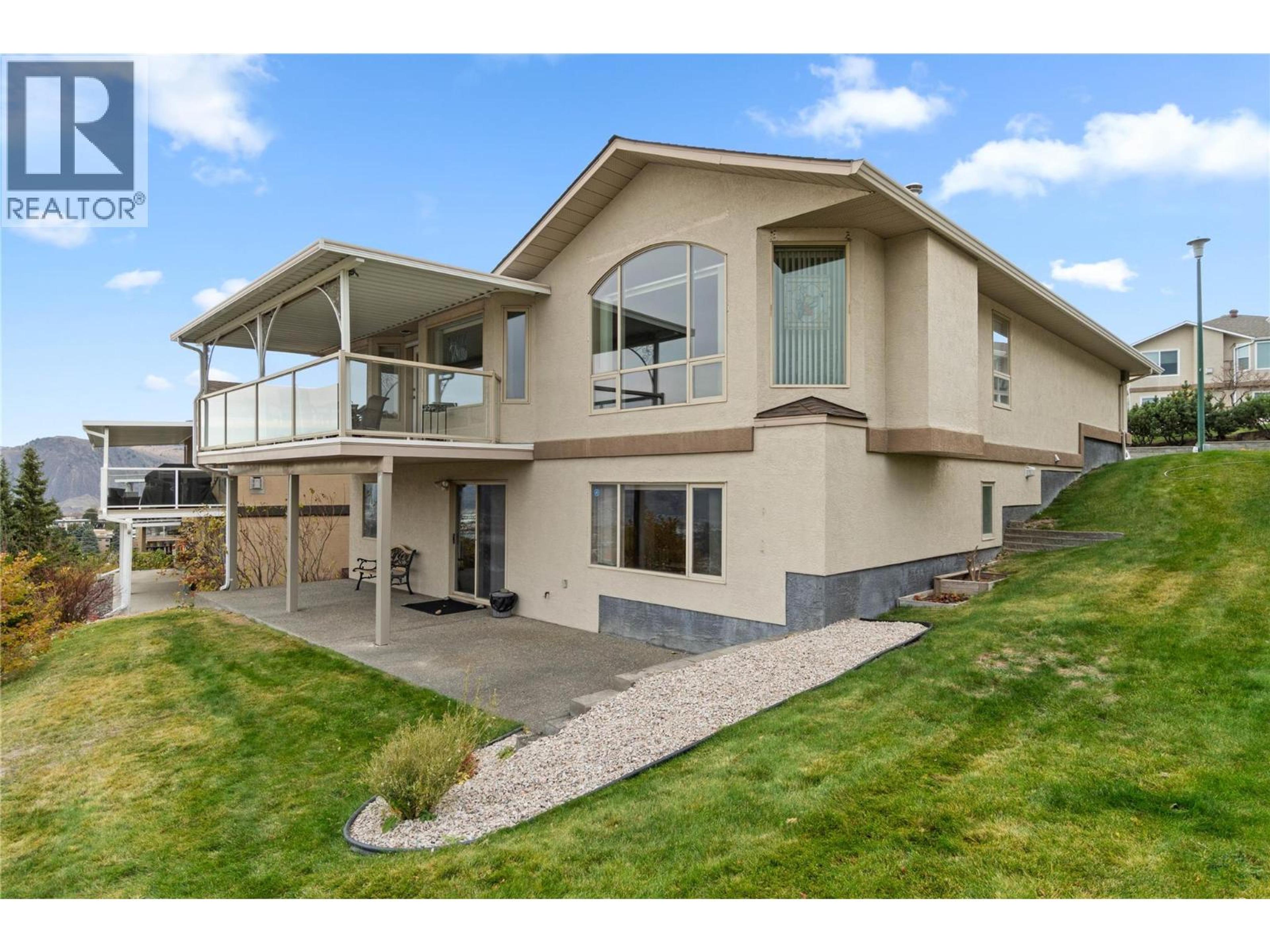 1575 Springhill Drive, Kamloops - Exteriors - Photo 3