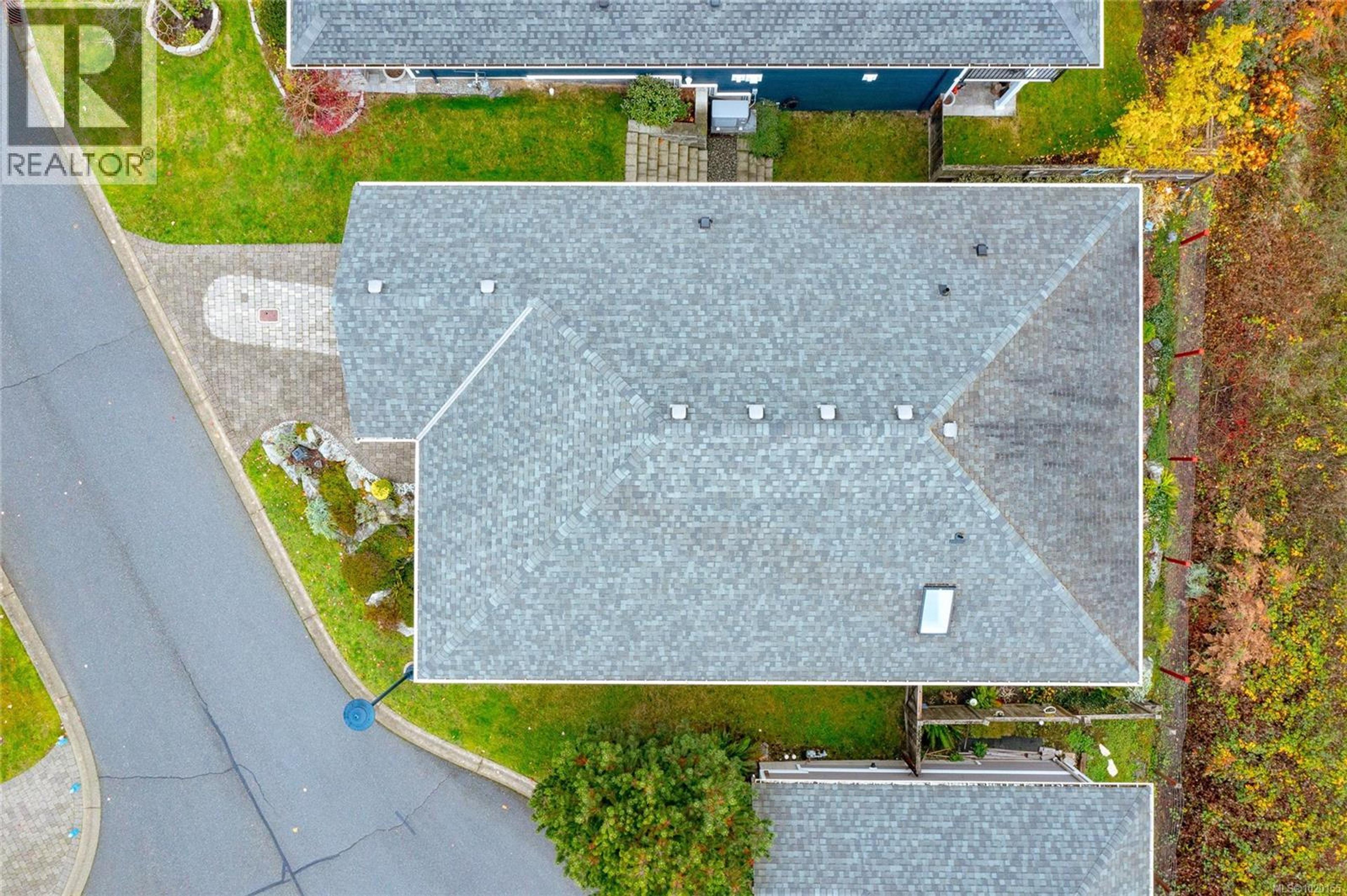 5315 Miller Rd, Duncan - Exteriors - Drone/Aerial View - Photo 8