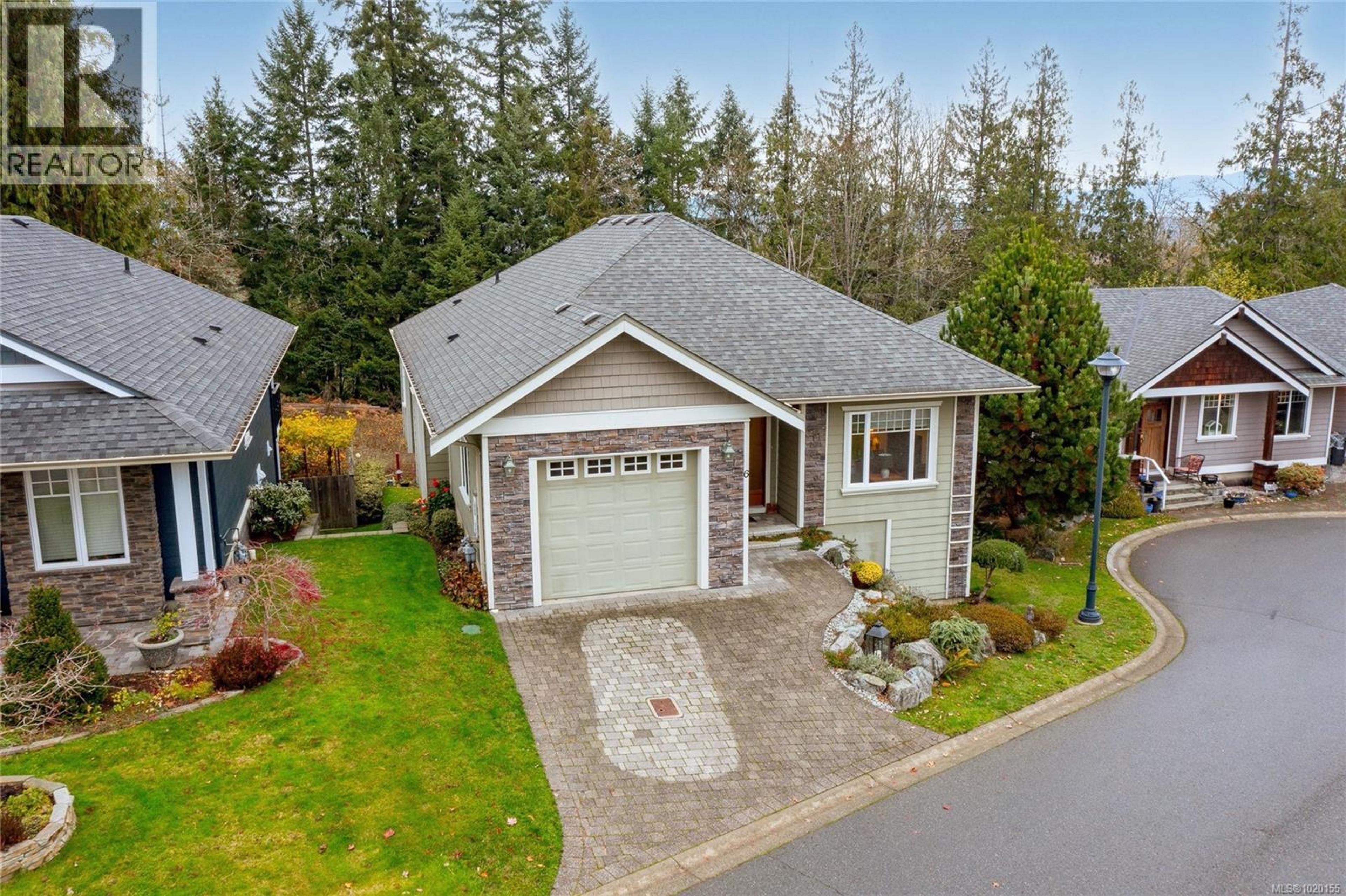 5315 Miller Rd, Duncan - Exteriors - Photo 16