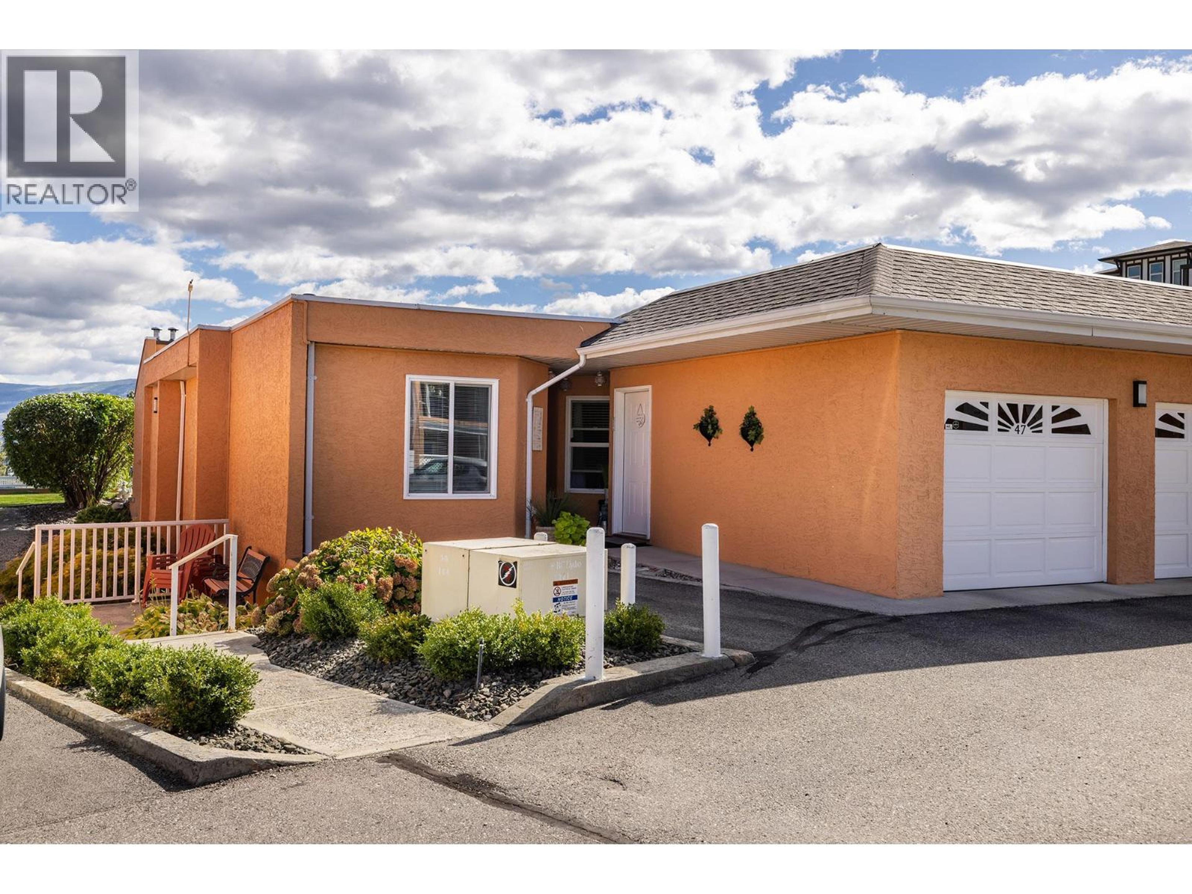 2433 Ingram Road, West Kelowna - Exteriors - Photo 2