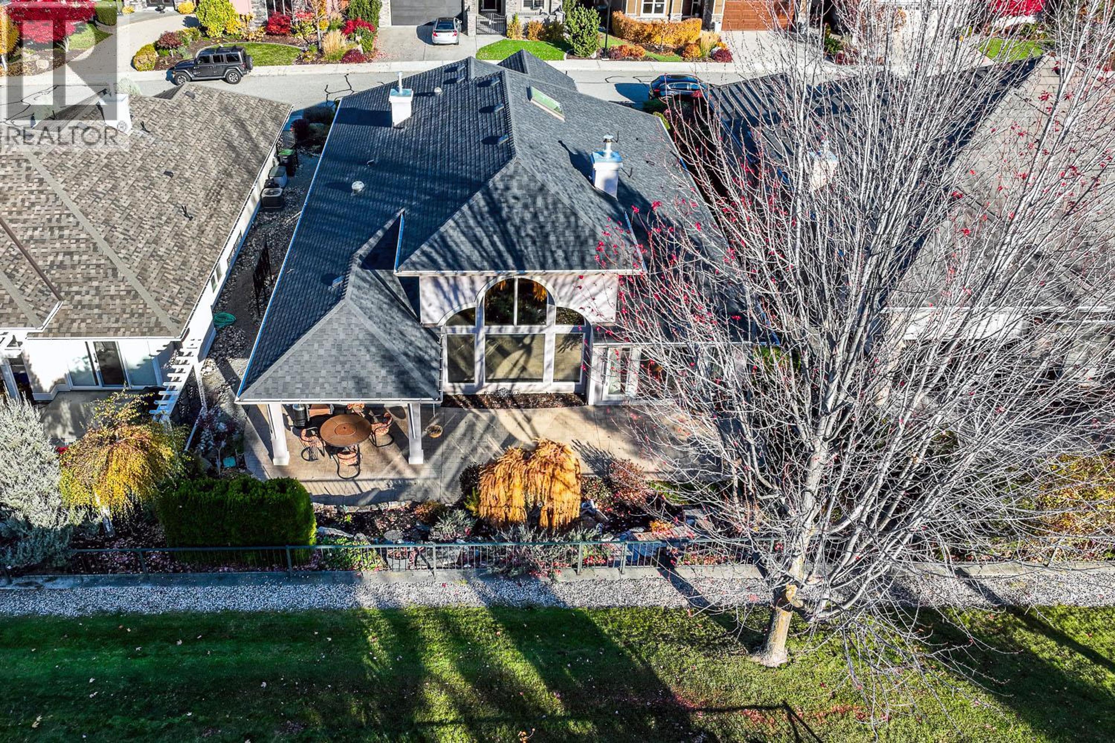 4116 Gallaghers Woodlands Drive S, Kelowna - Exteriors - Drone/Aerial View - Photo 3