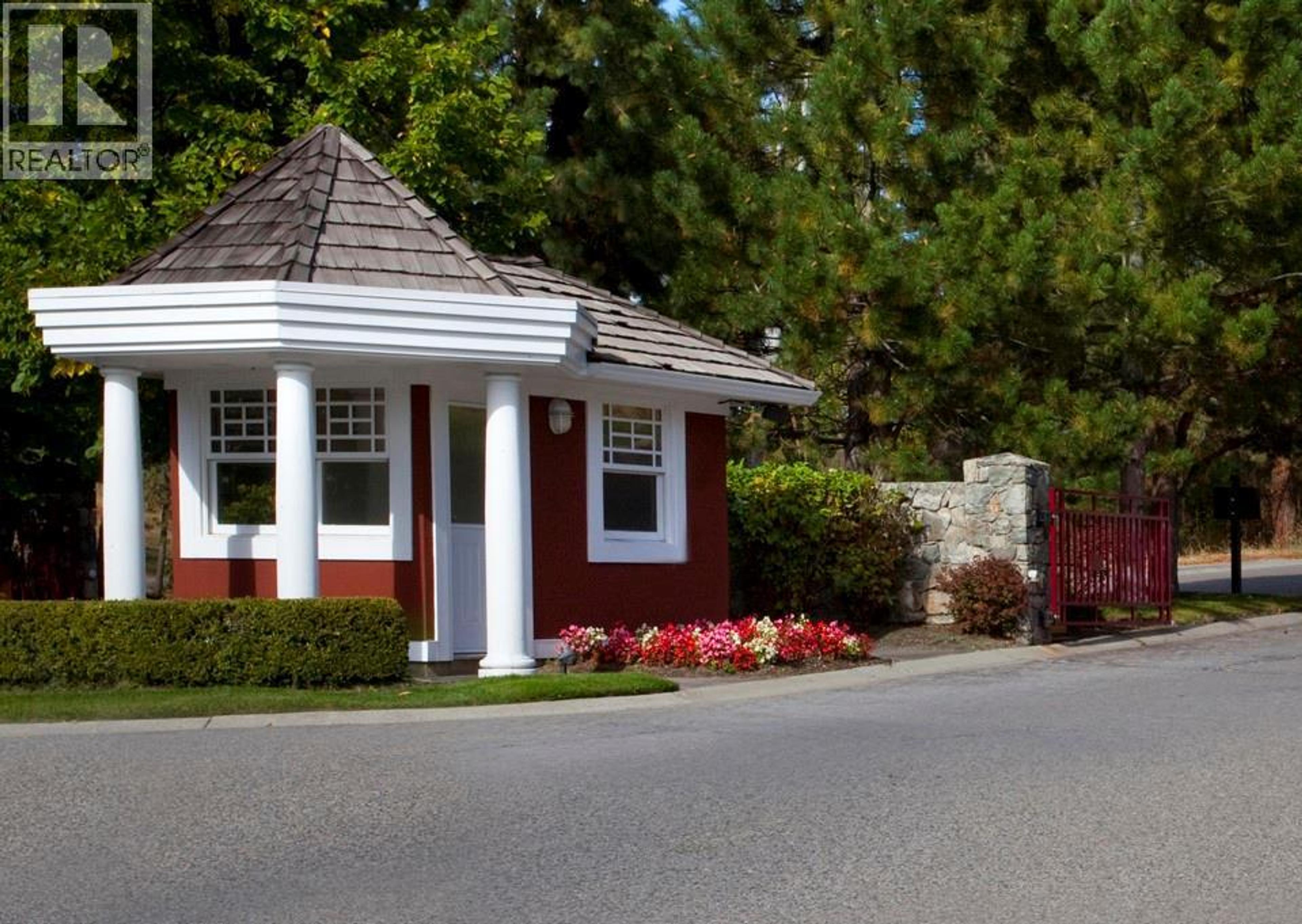 4116 Gallaghers Woodlands Drive S, Kelowna - Exteriors - Photo 6