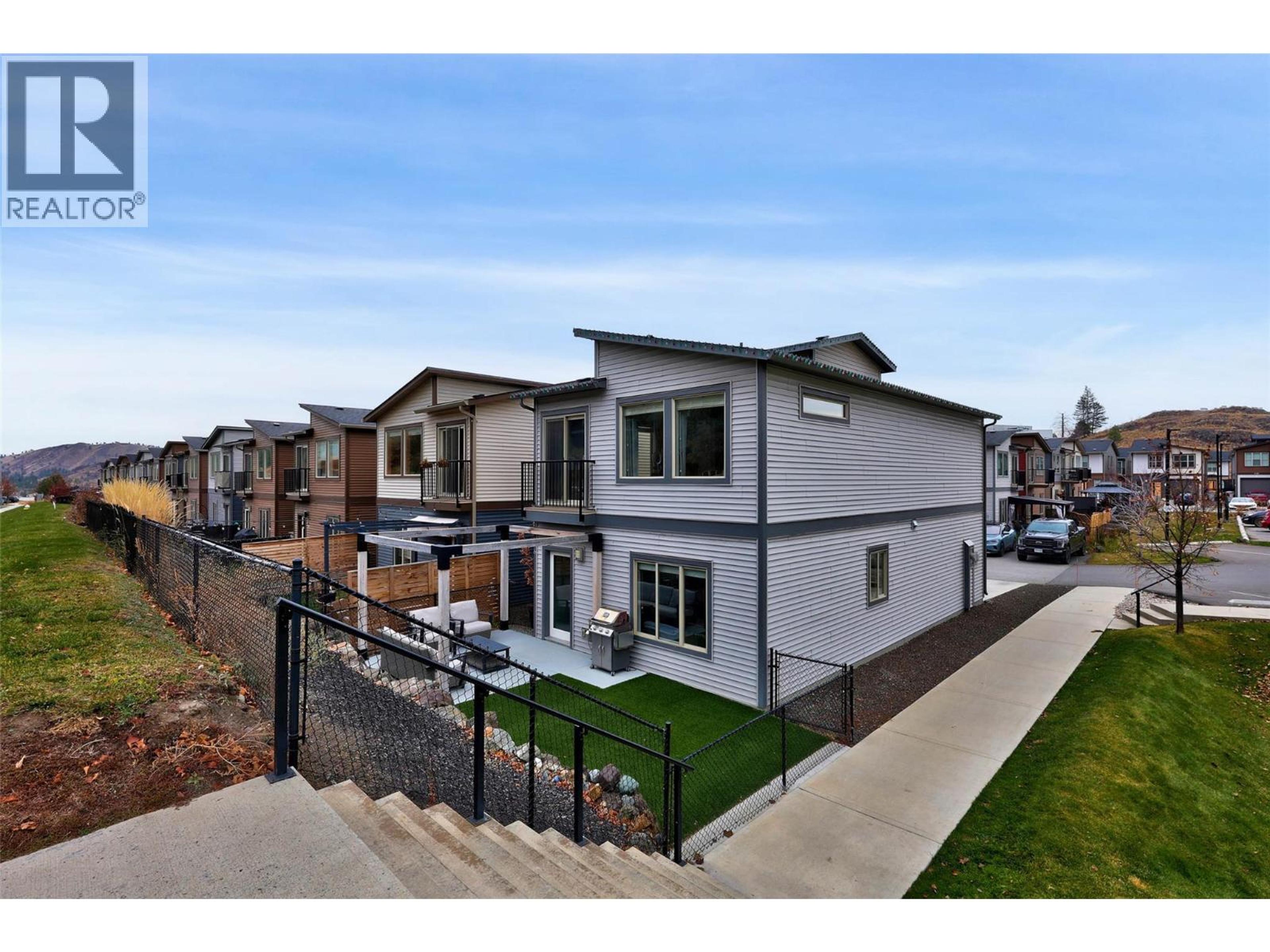 1850 HUGH ALLAN Drive, Kamloops - Exteriors - Full Complex View - Photo 2