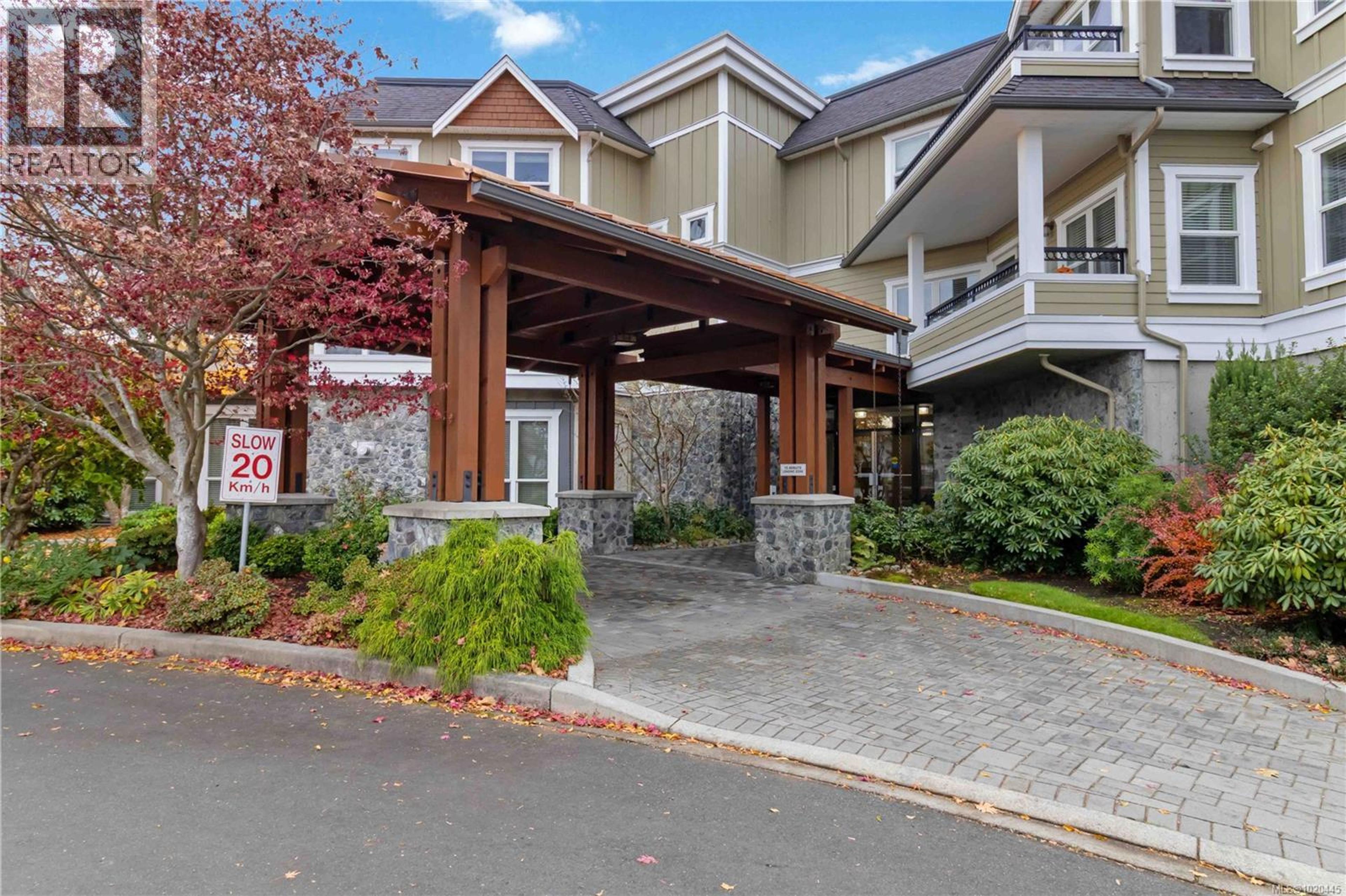 10520 McDonald Park Rd, North Saanich - Exteriors - Photo 8