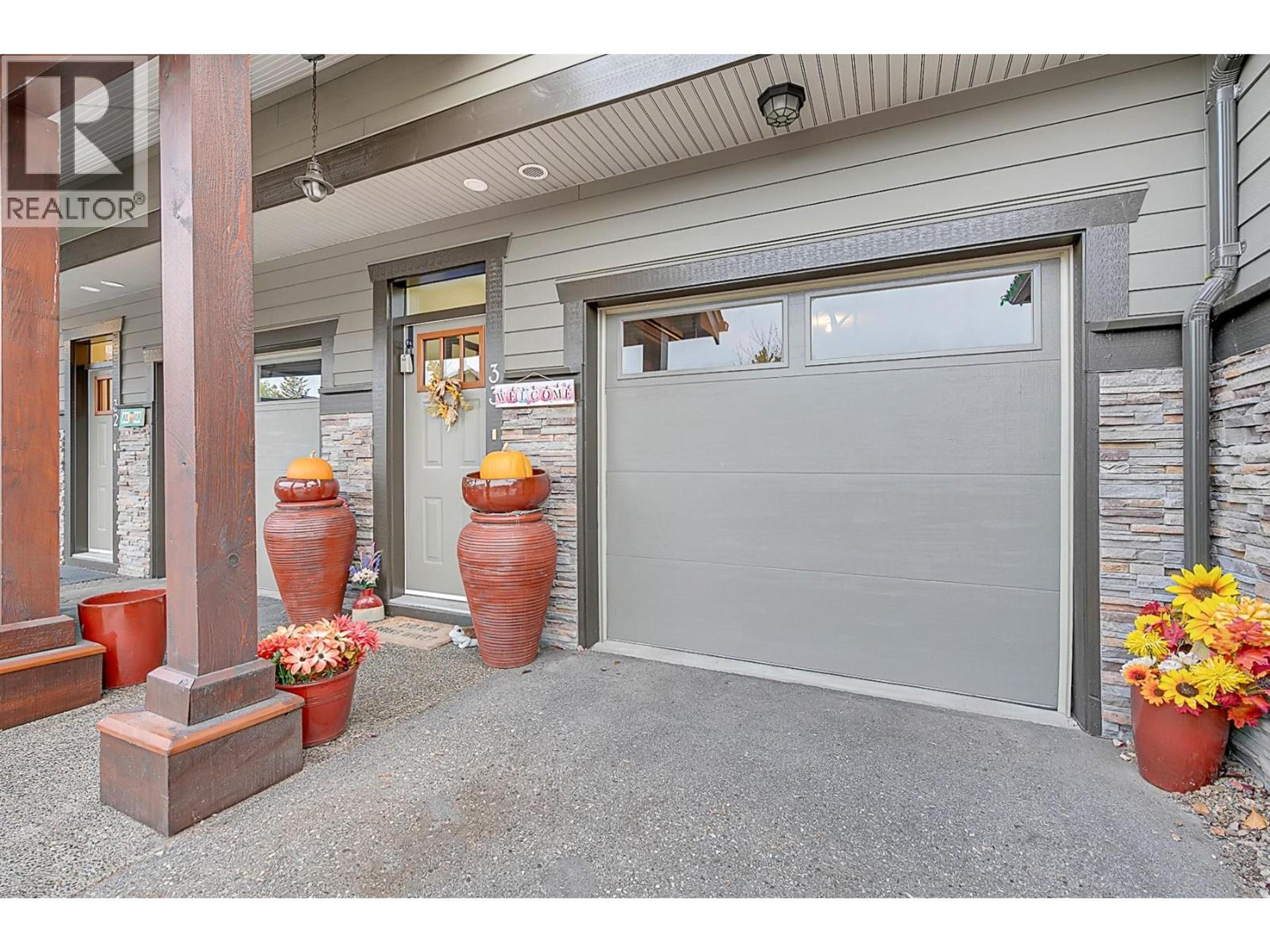 333 Longspoon Drive, Vernon - Exteriors - Photo 10