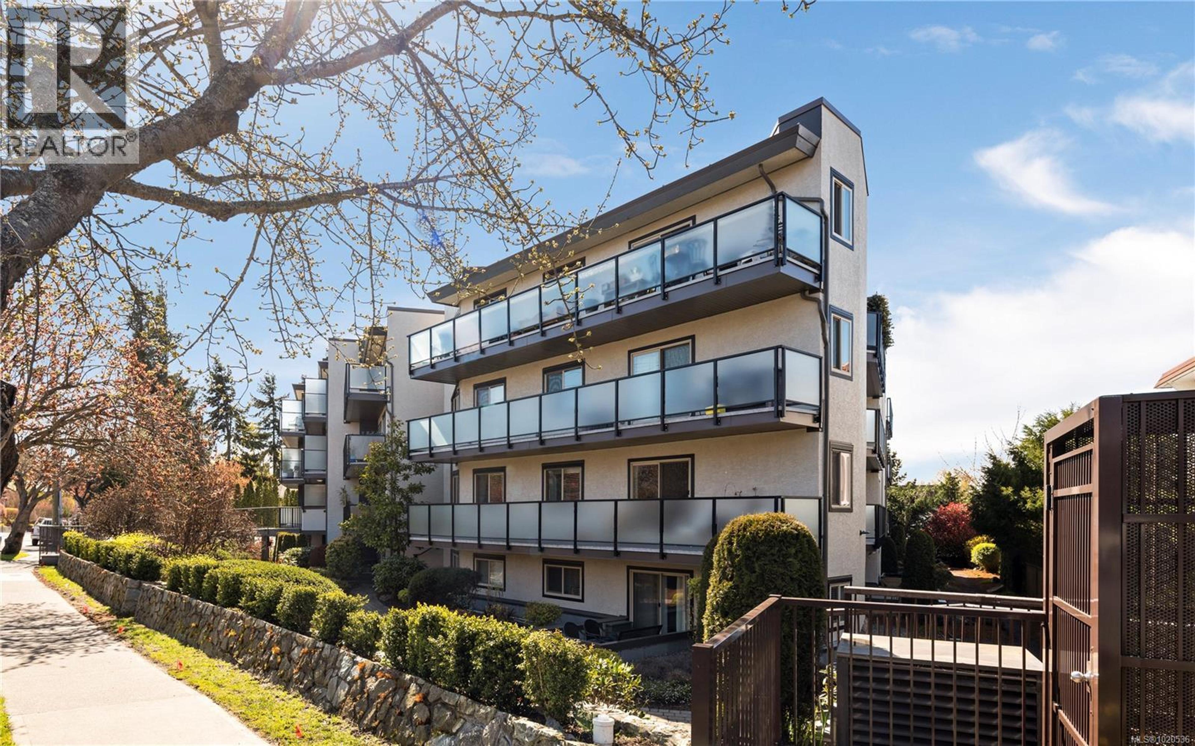 1241 Fairfield Rd, Victoria - Exteriors - Photo 1