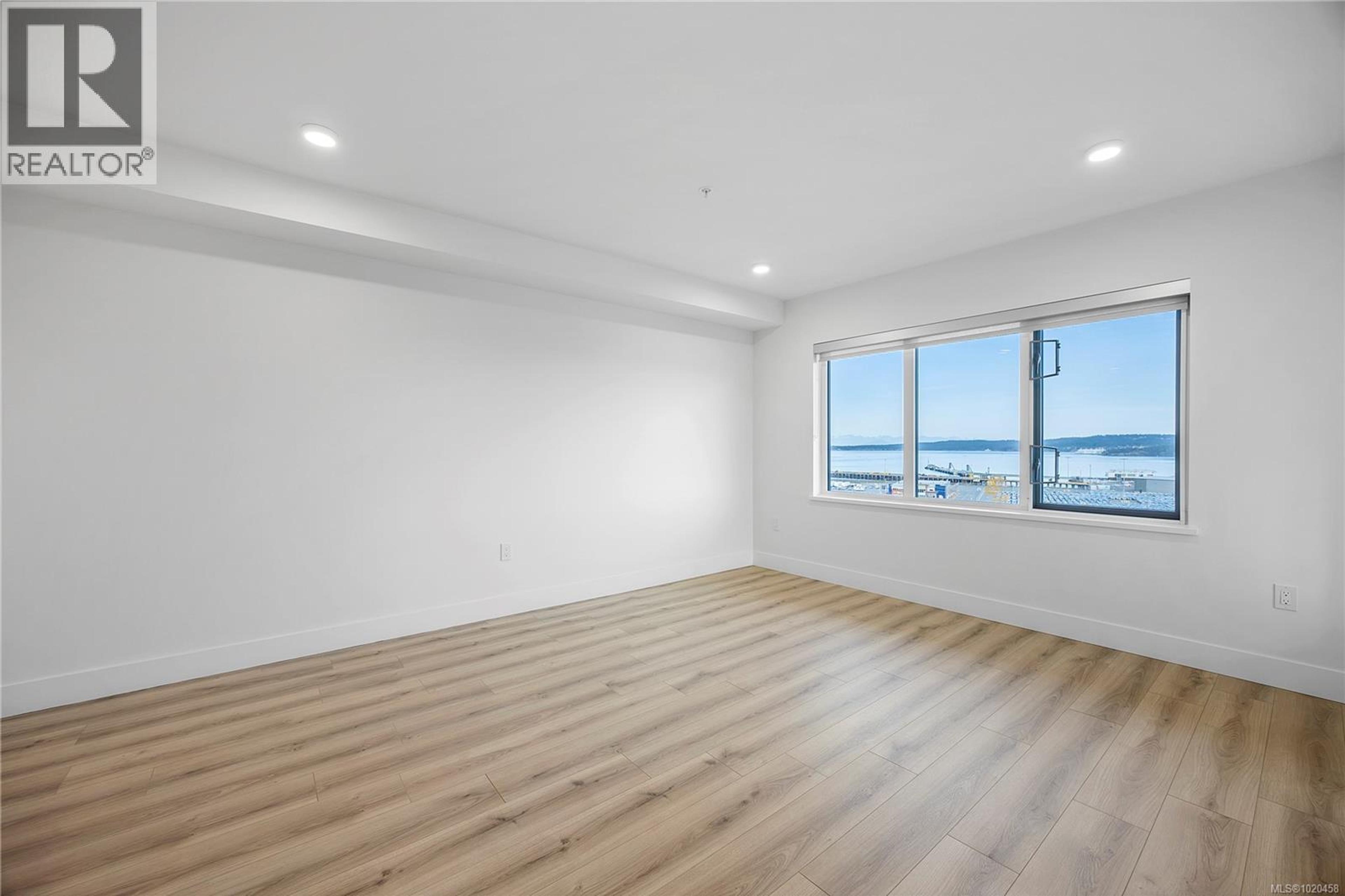 #505 45 HALIBURTON ST - 17