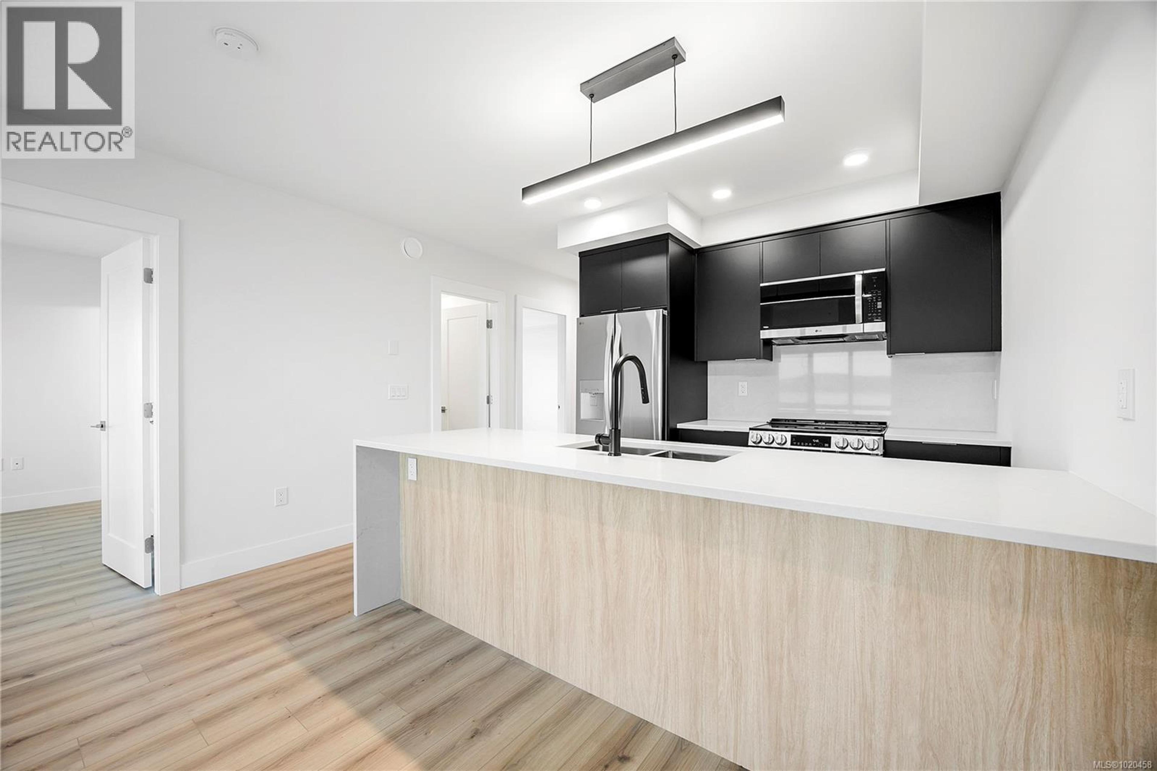 #505 45 HALIBURTON ST - Image 3