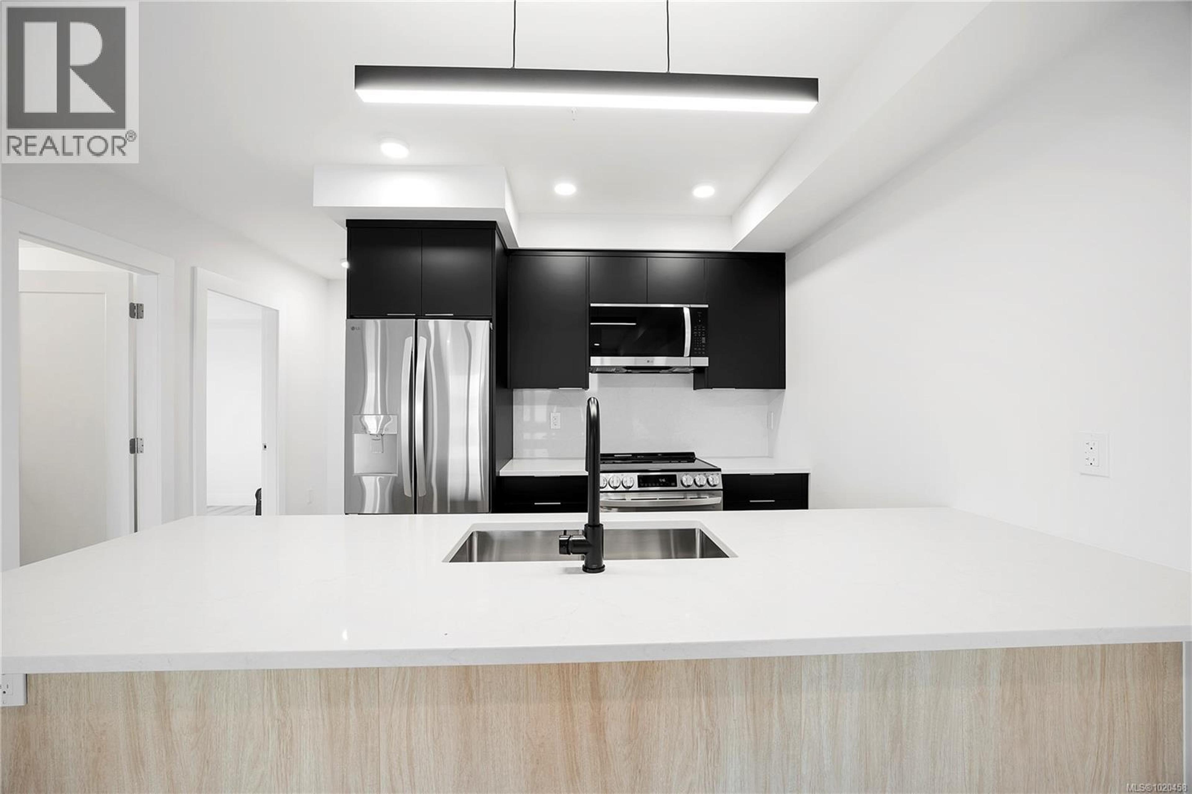 #505 45 HALIBURTON ST - 4