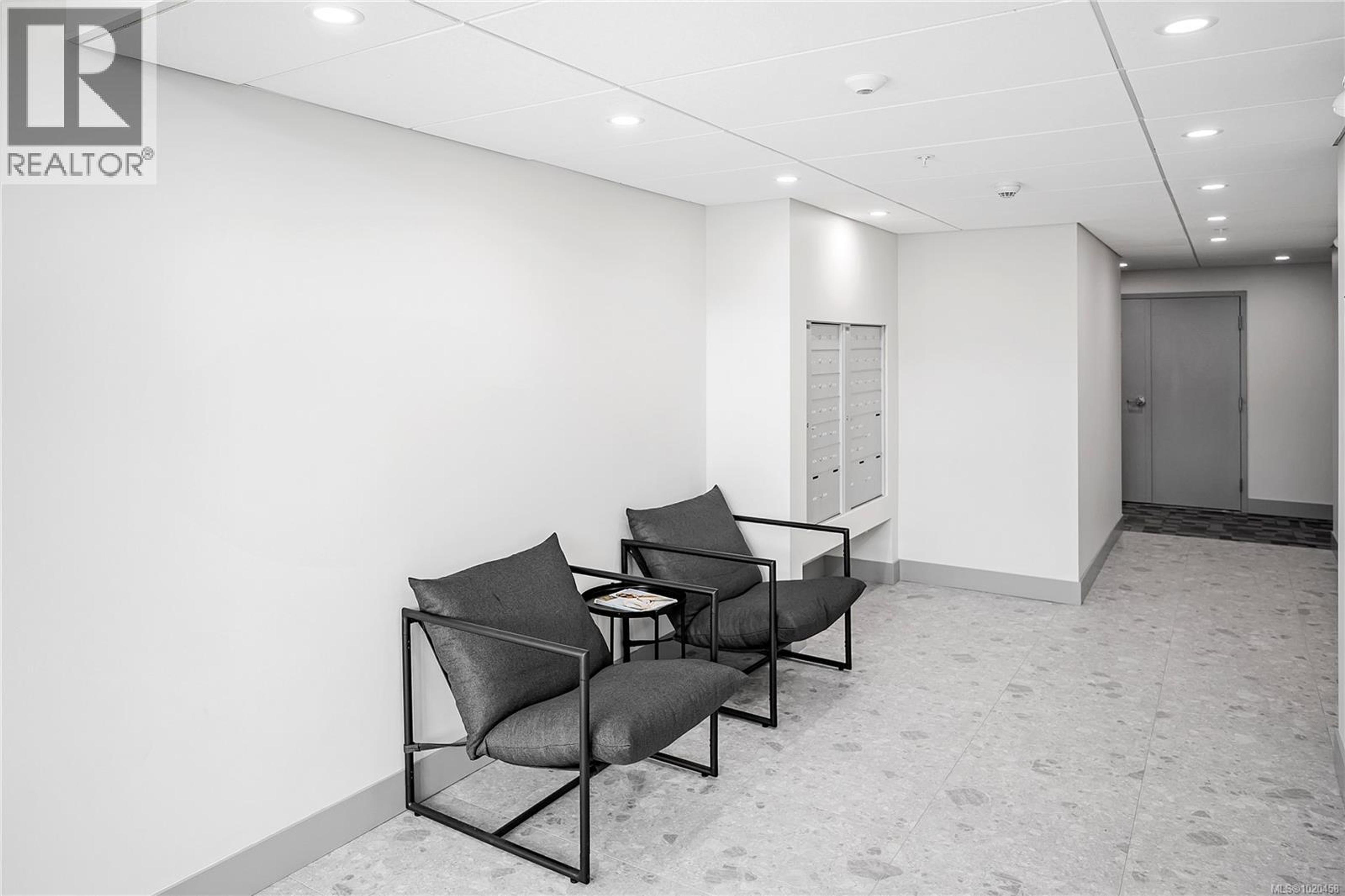 #505 45 HALIBURTON ST - 42