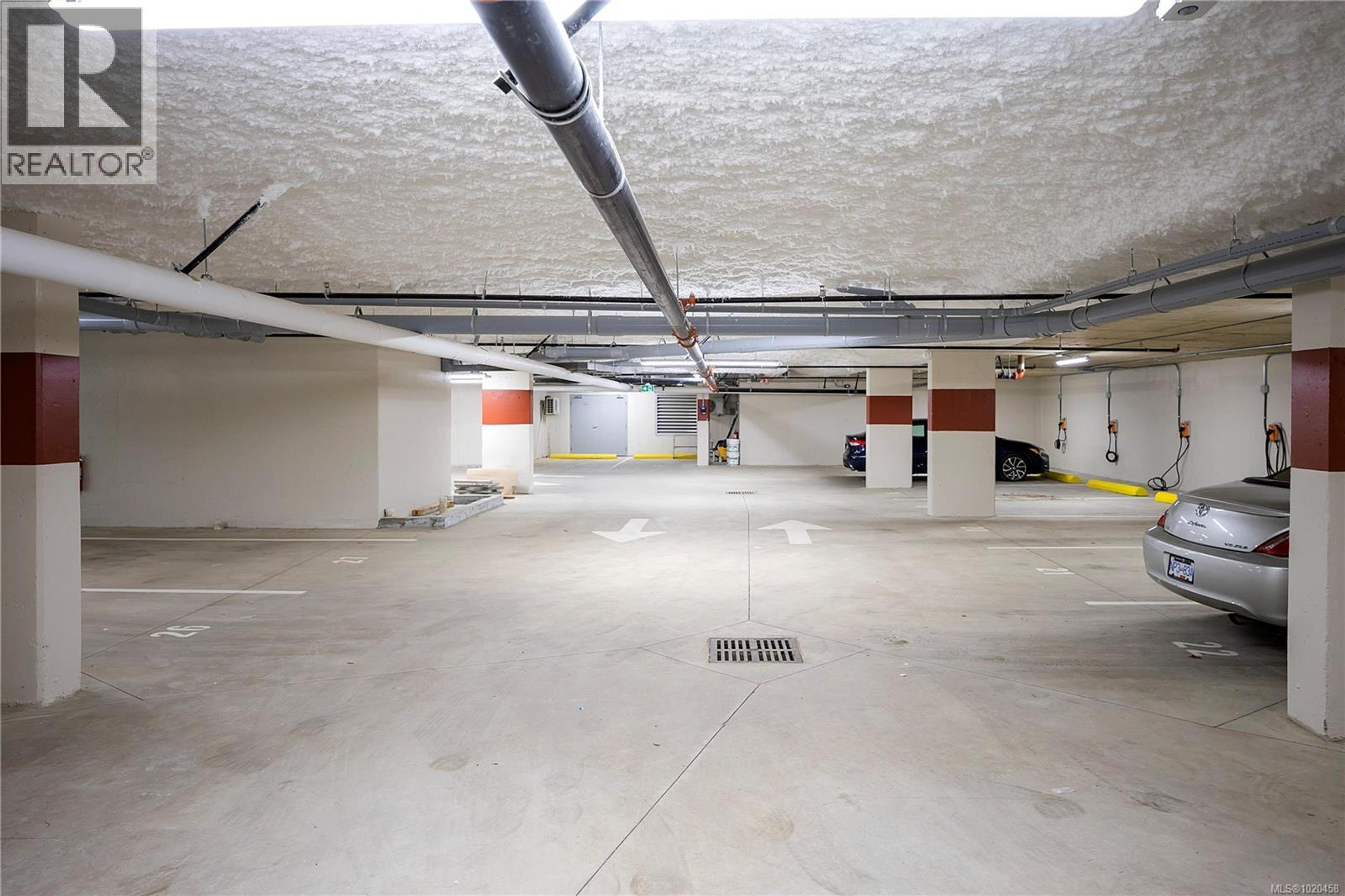 #505 45 HALIBURTON ST - 43