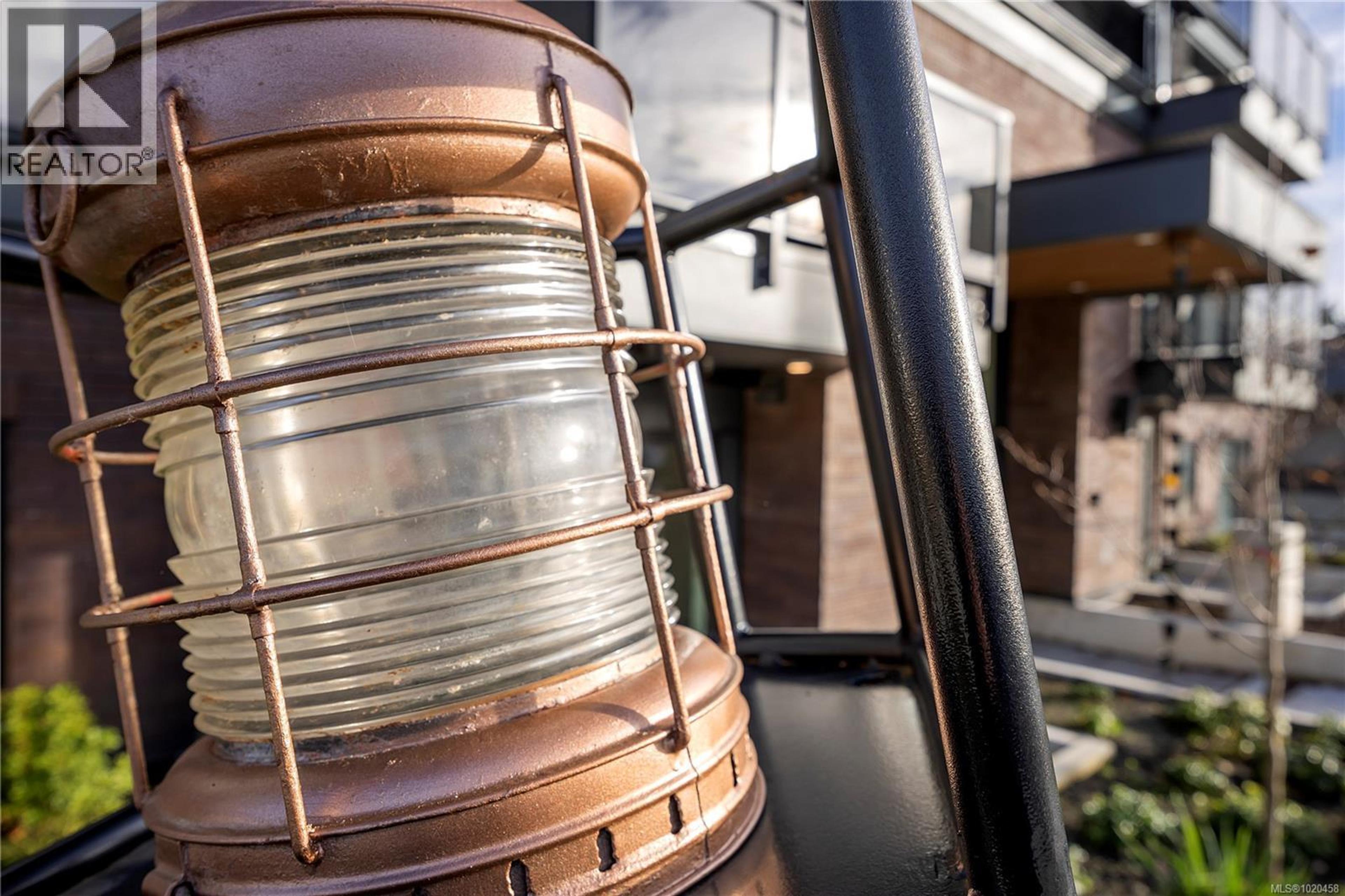 #505 45 HALIBURTON ST - 46