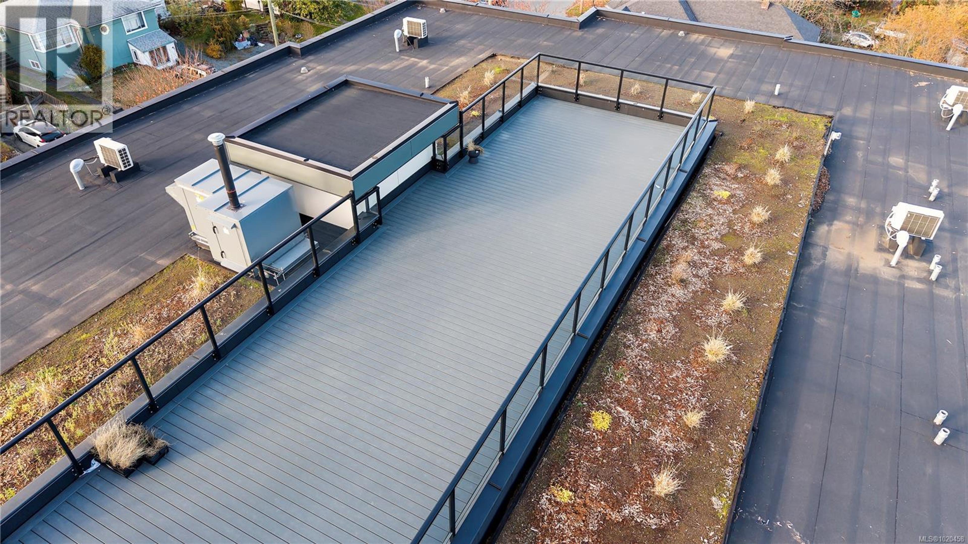 #505 45 HALIBURTON ST - 55