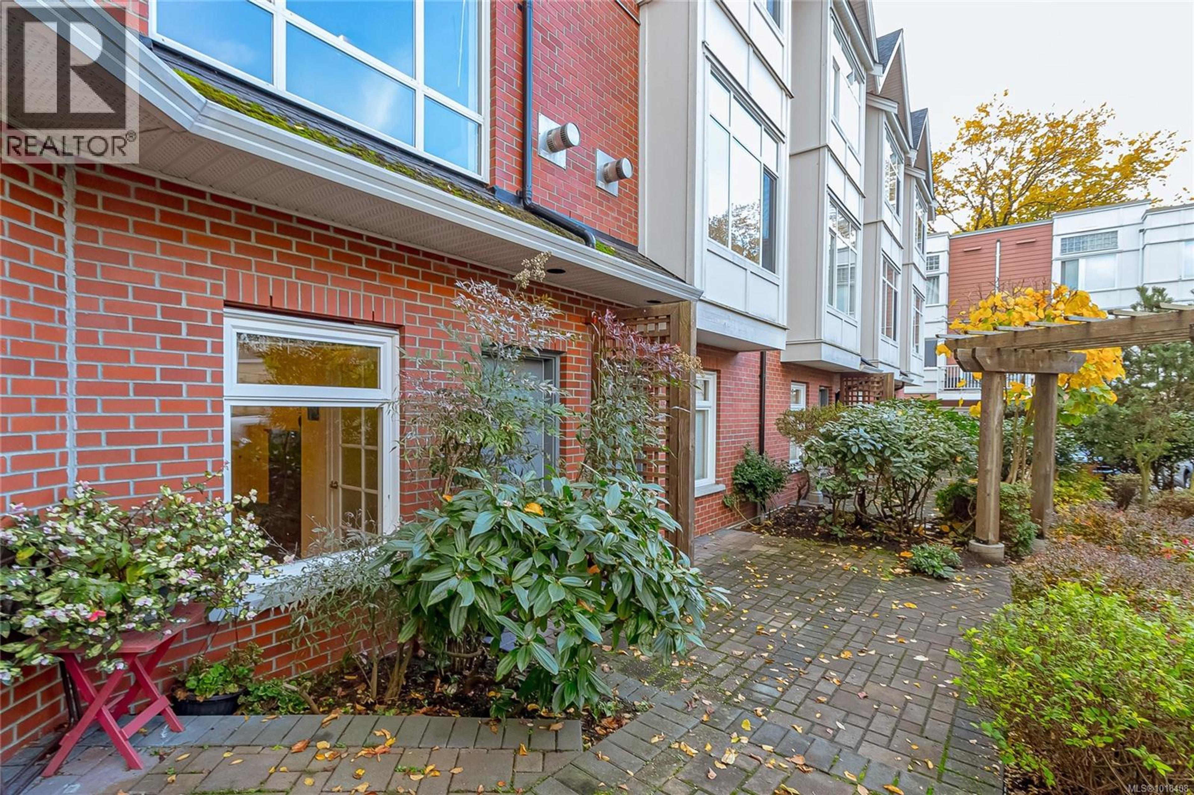 60 Dallas Rd, Victoria - Exteriors - Full Complex View - Photo 3