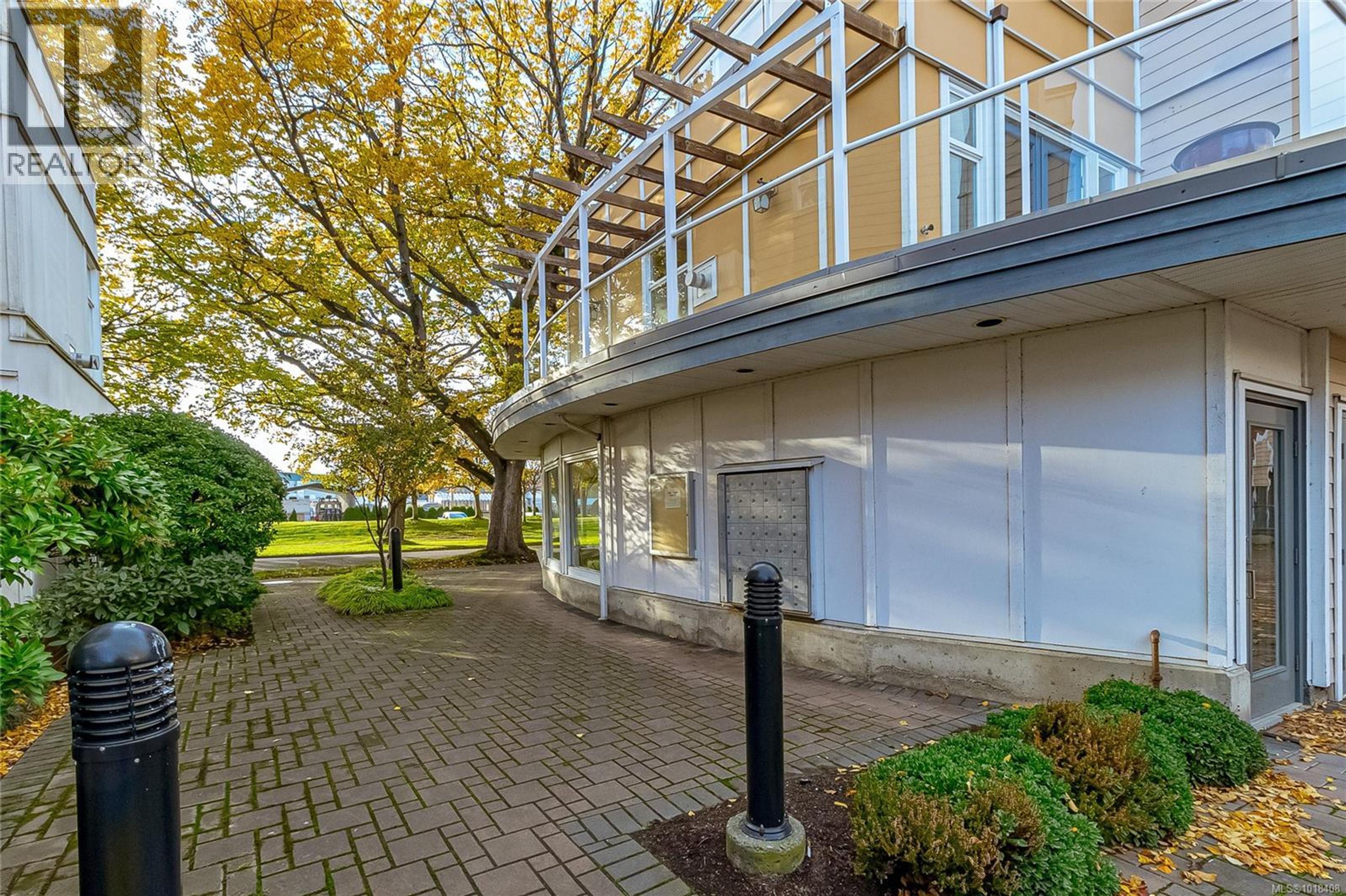 60 Dallas Rd, Victoria - Exteriors - Photo 8