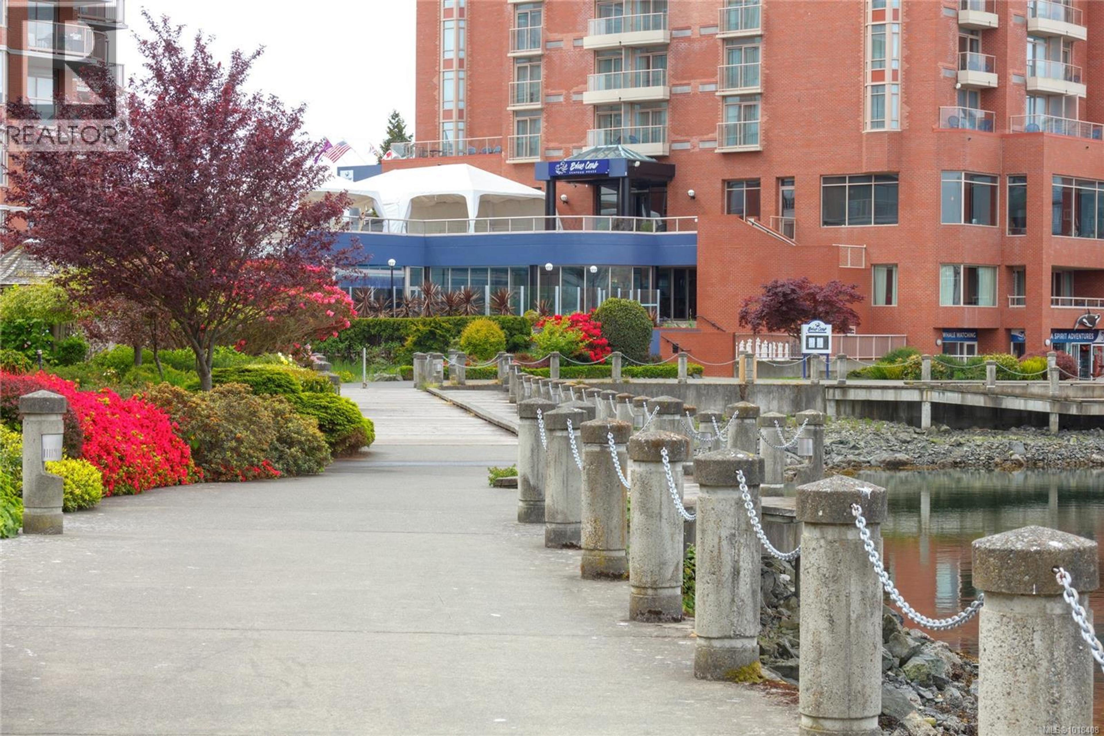 60 Dallas Rd, Victoria - Exteriors - Photo 10