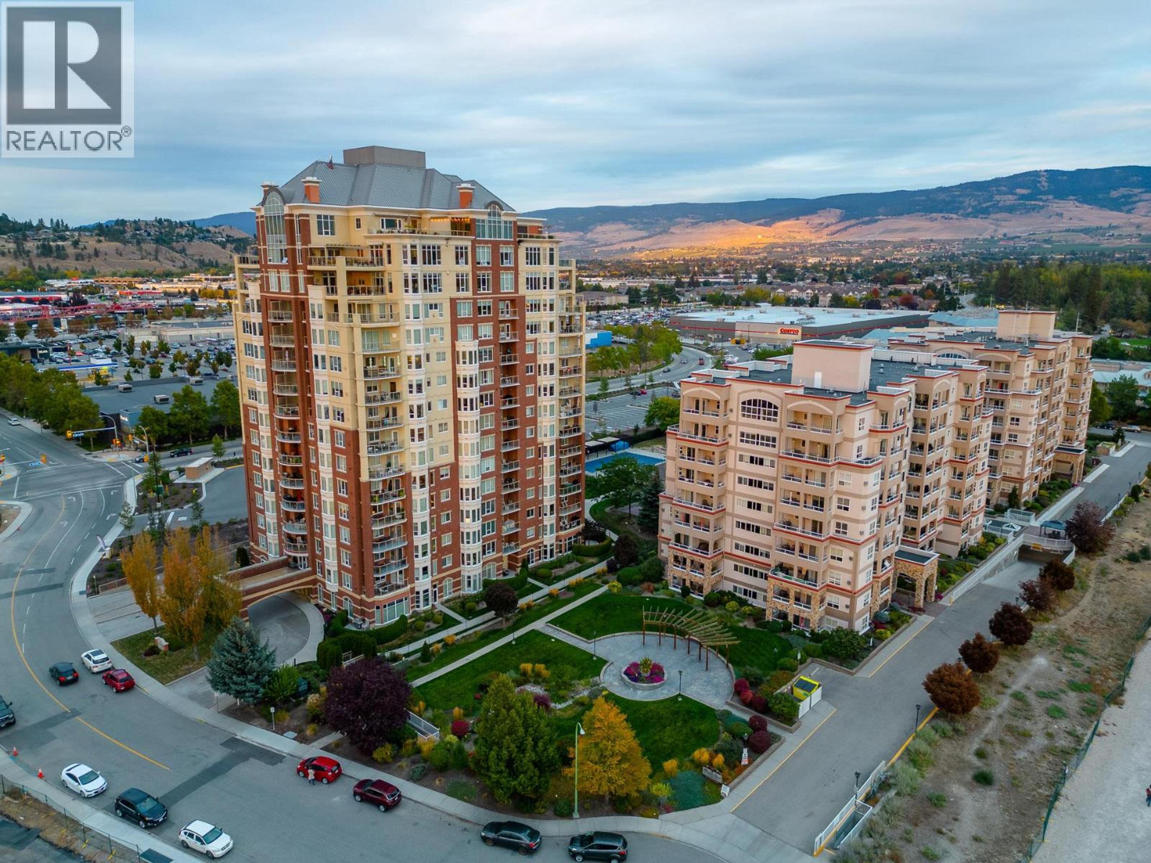 1947 Underhill Street, Kelowna - Exteriors - Full Complex View, Drone/Aerial View - Photo 12