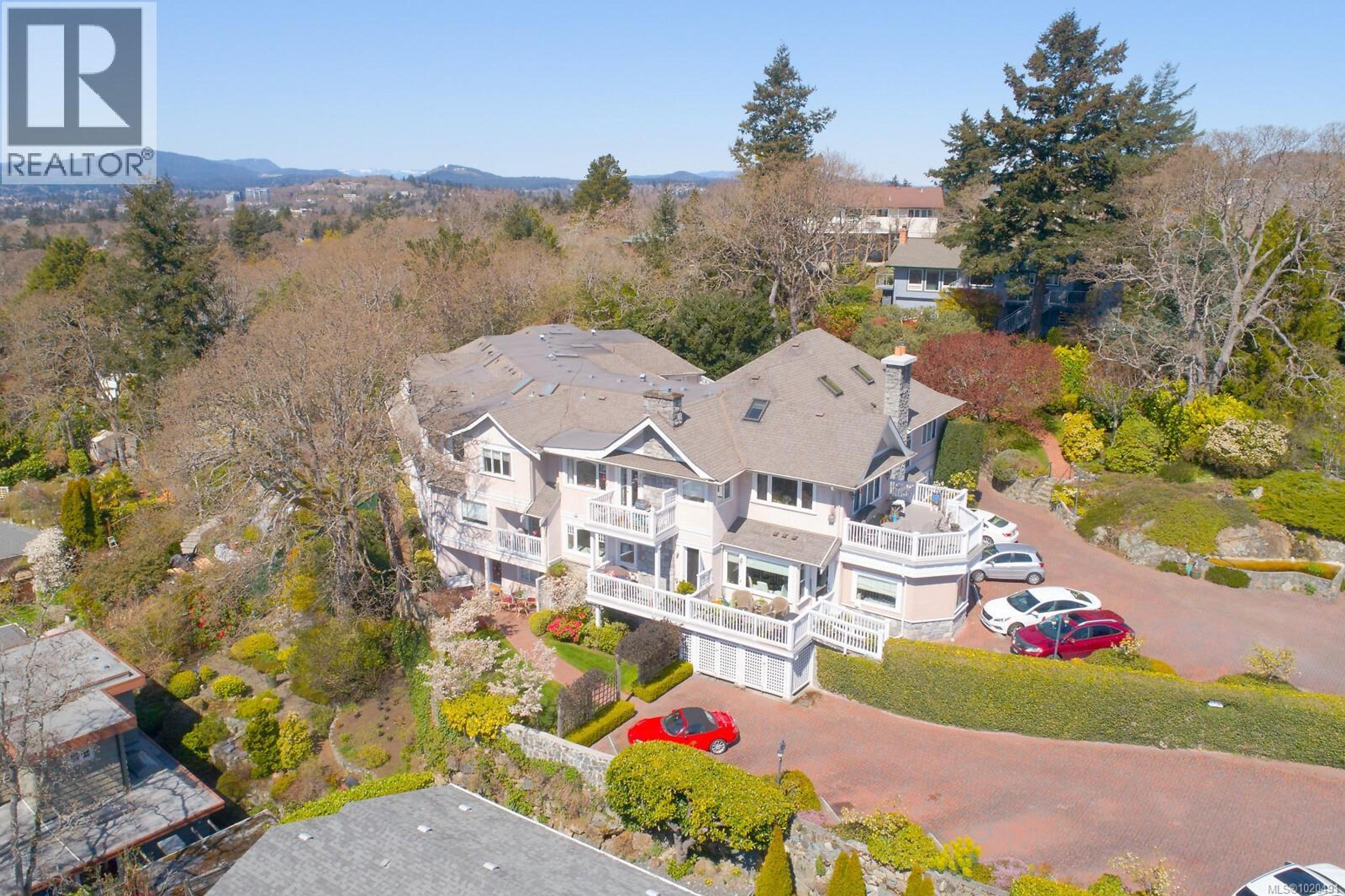 1196 Clovelly Terr, Saanich - Exteriors - Drone/Aerial View, Full Complex View - Photo 1