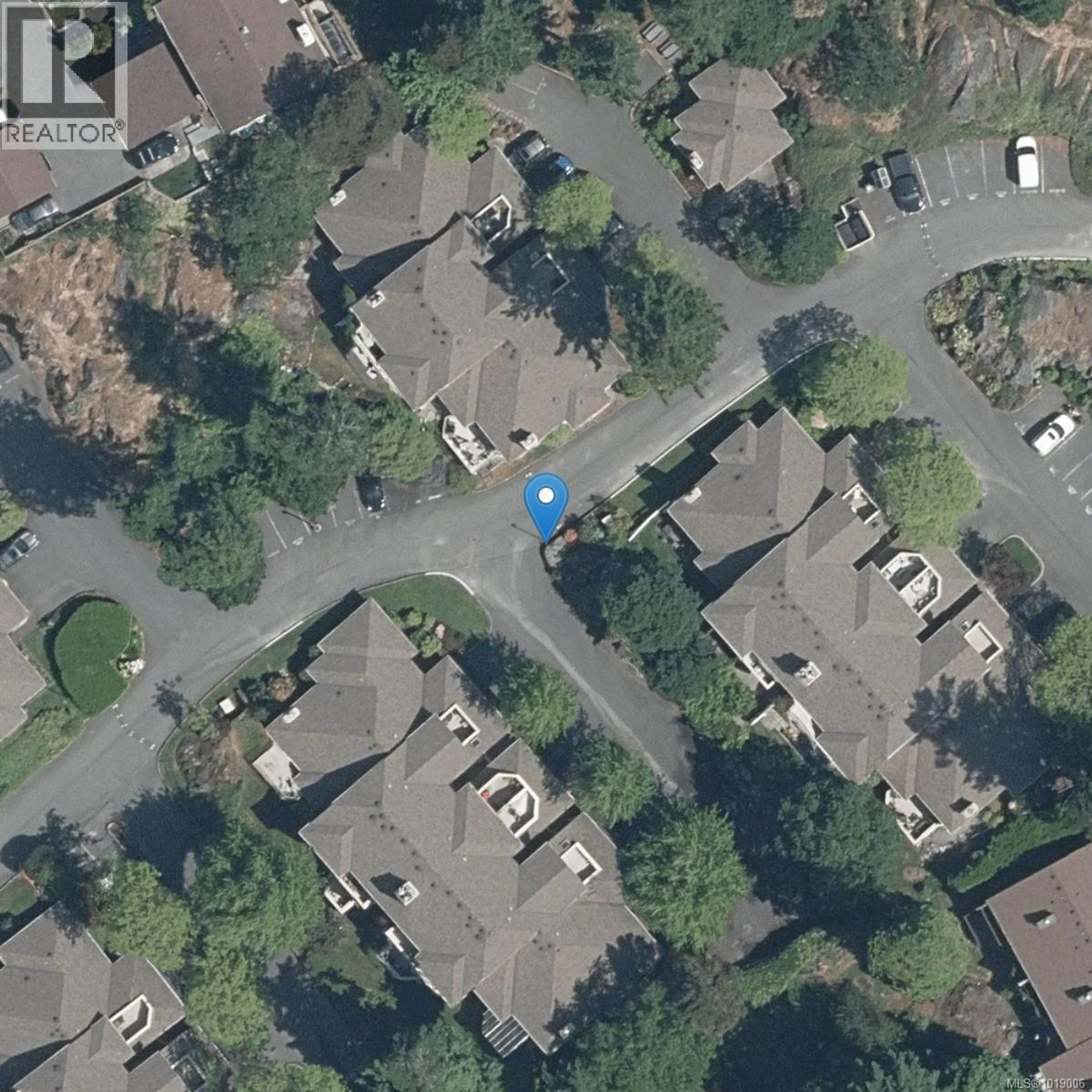 909 Admirals Rd, Esquimalt - Exteriors - Full Complex View, Drone/Aerial View, Marked/Pin - Photo 7