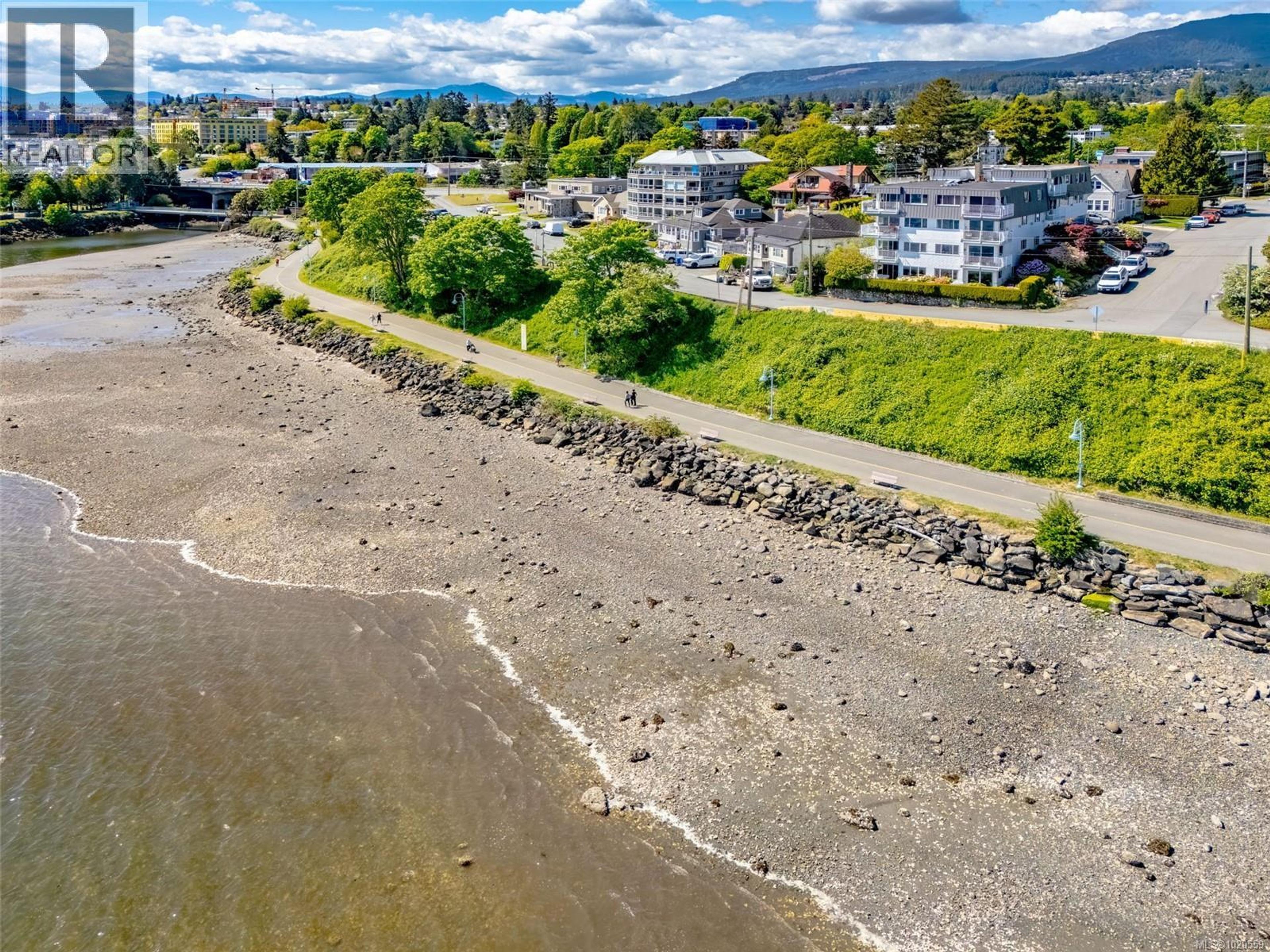 #402 55 DAWES ST - 44