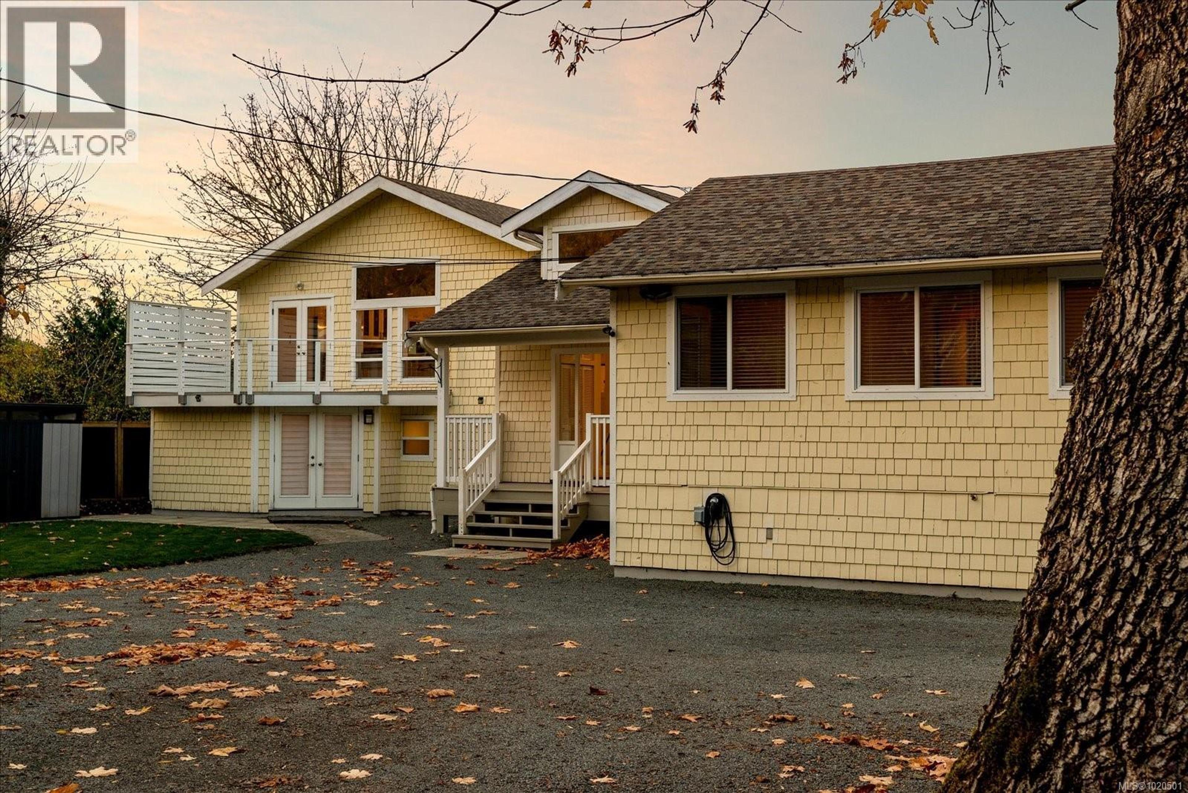 7850 SHANGRI-LA RD - 9