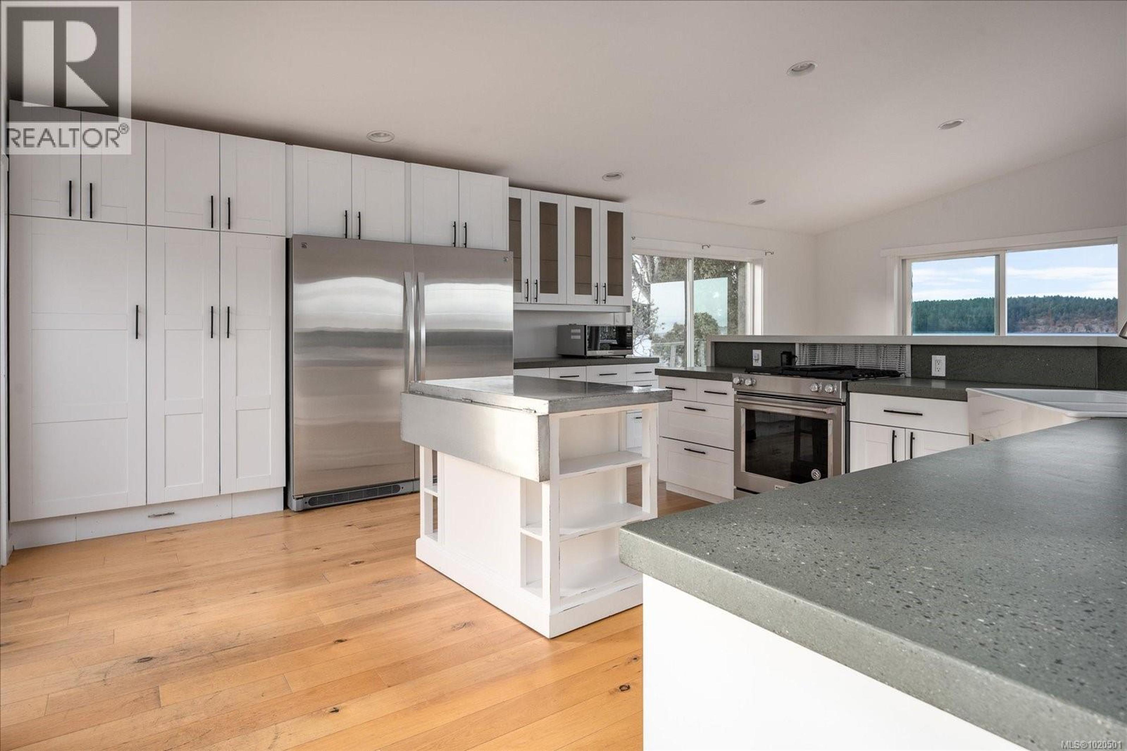 7850 SHANGRI-LA RD - 22