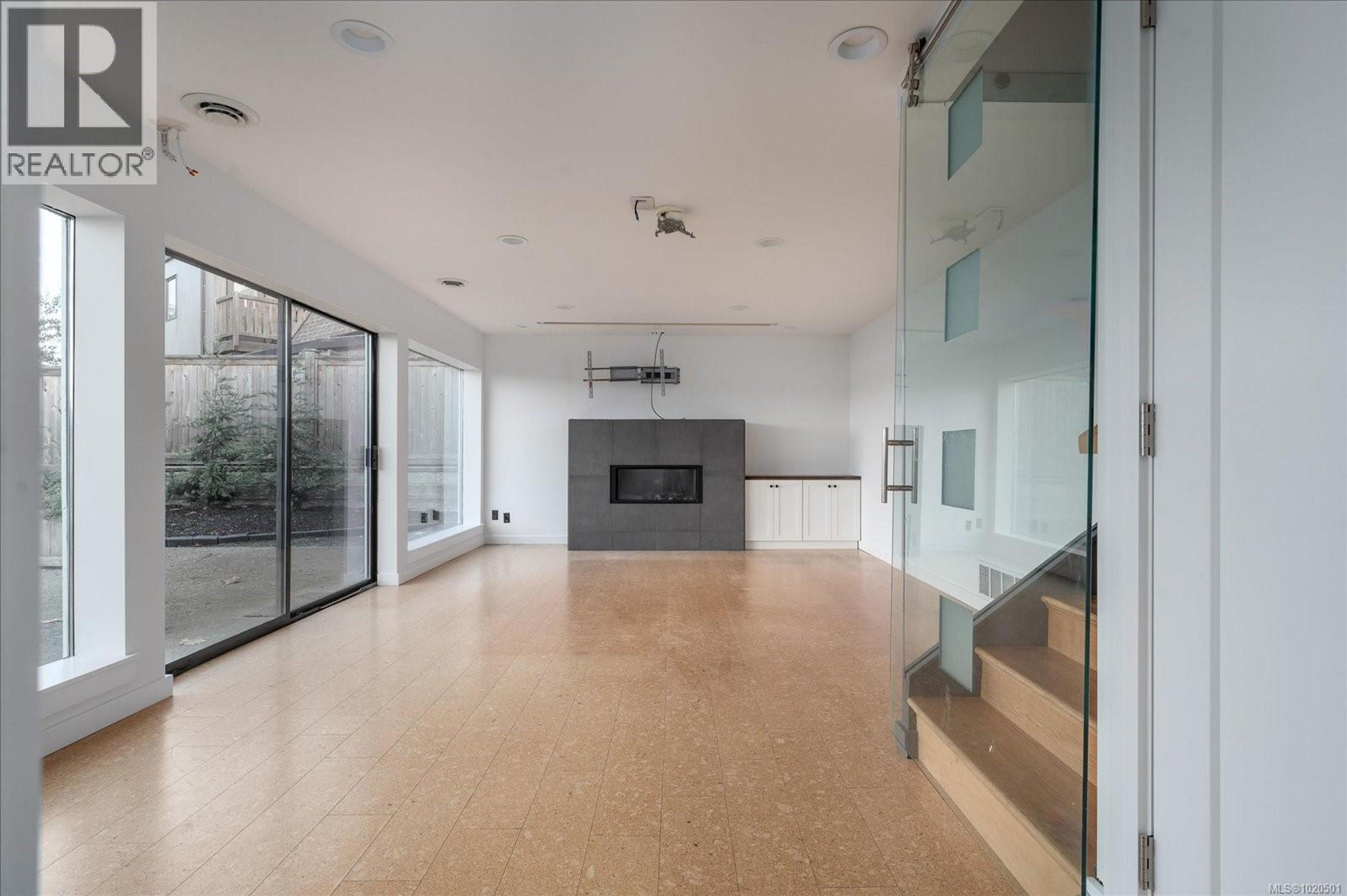 7850 SHANGRI-LA RD - 34