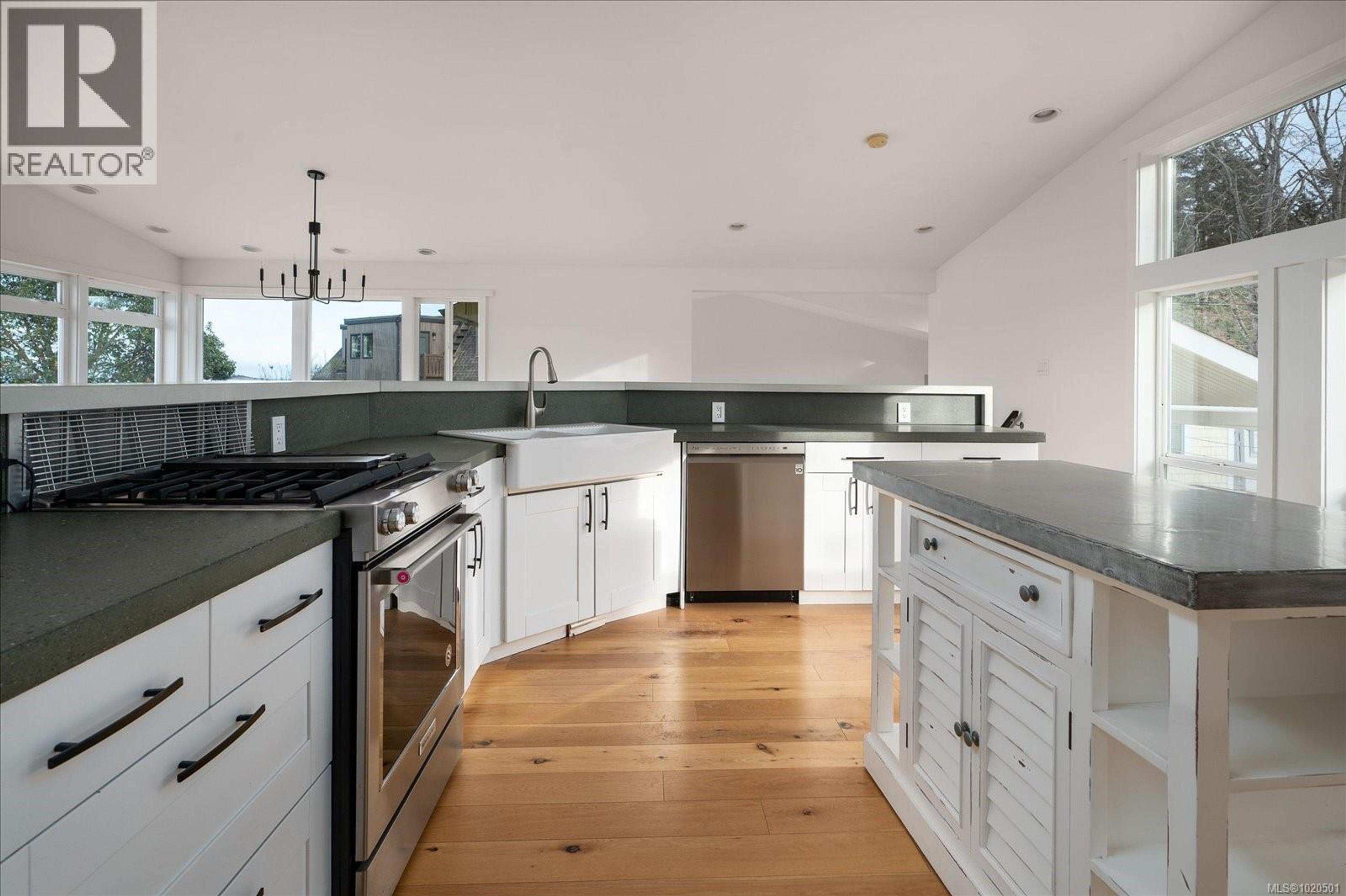 7850 SHANGRI-LA RD - 19