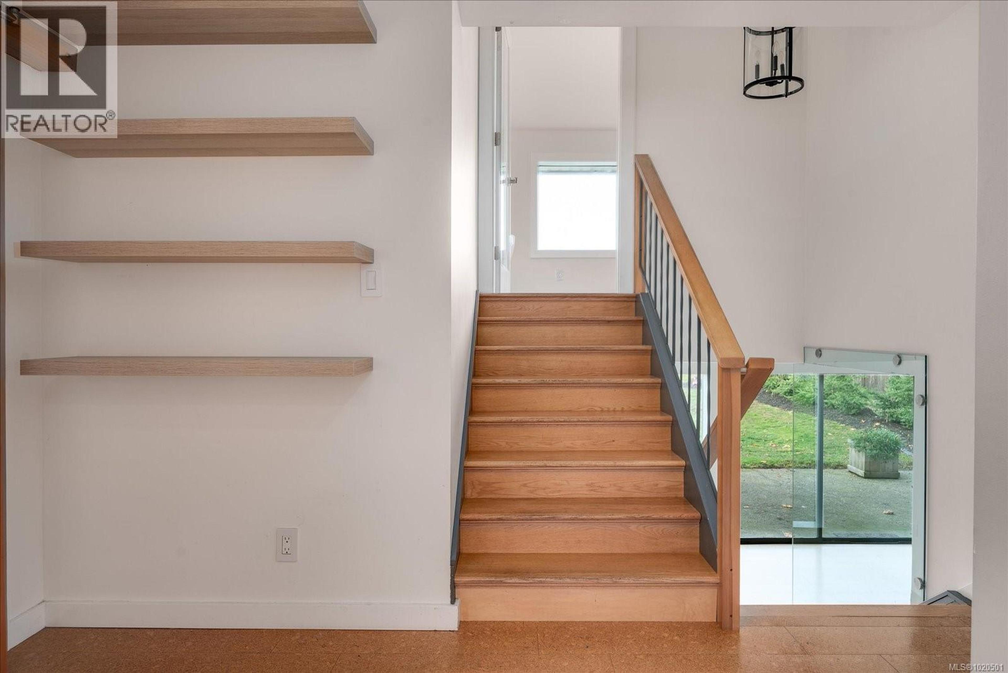 7850 SHANGRI-LA RD - 47