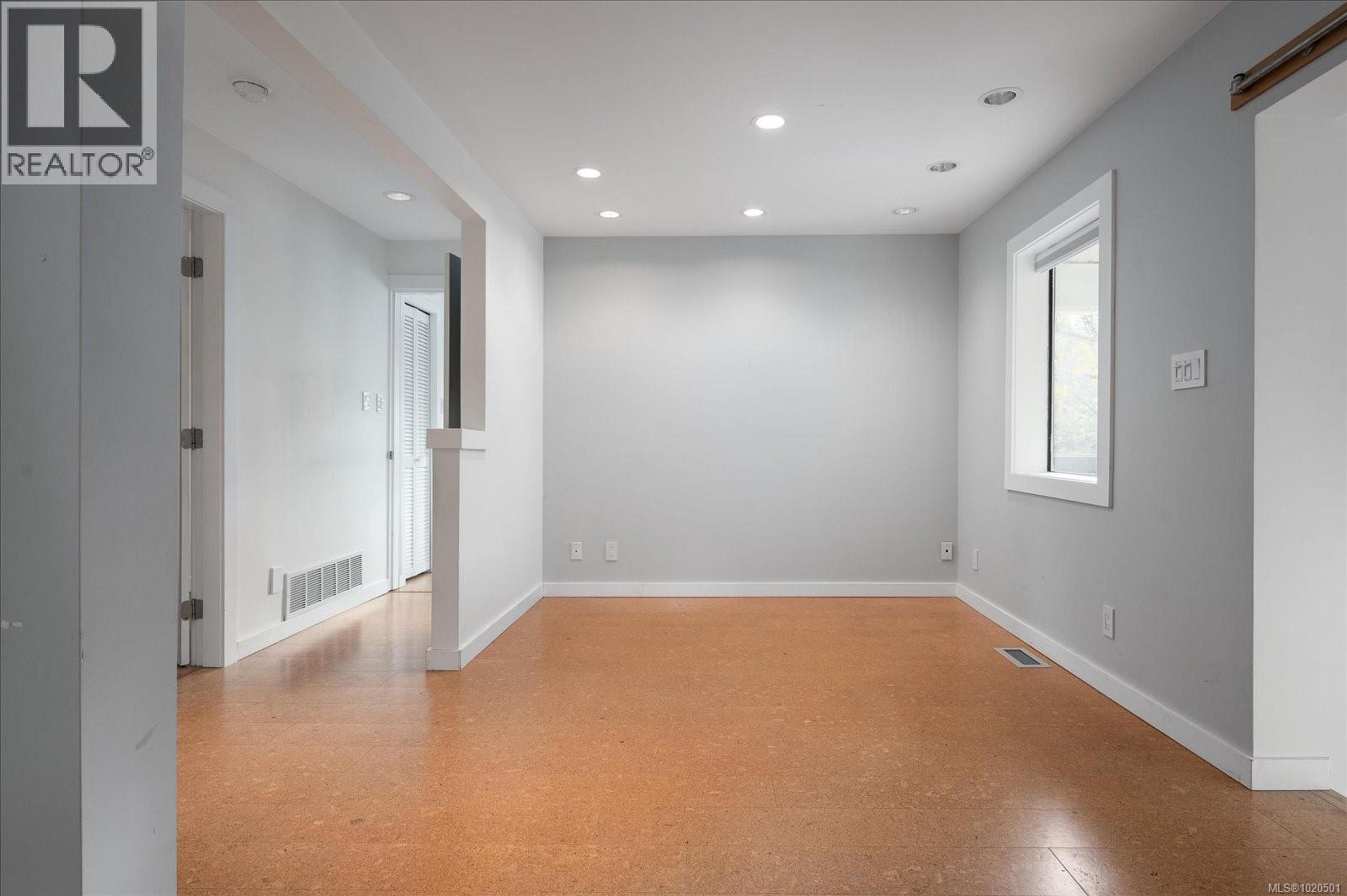 7850 SHANGRI-LA RD - 45