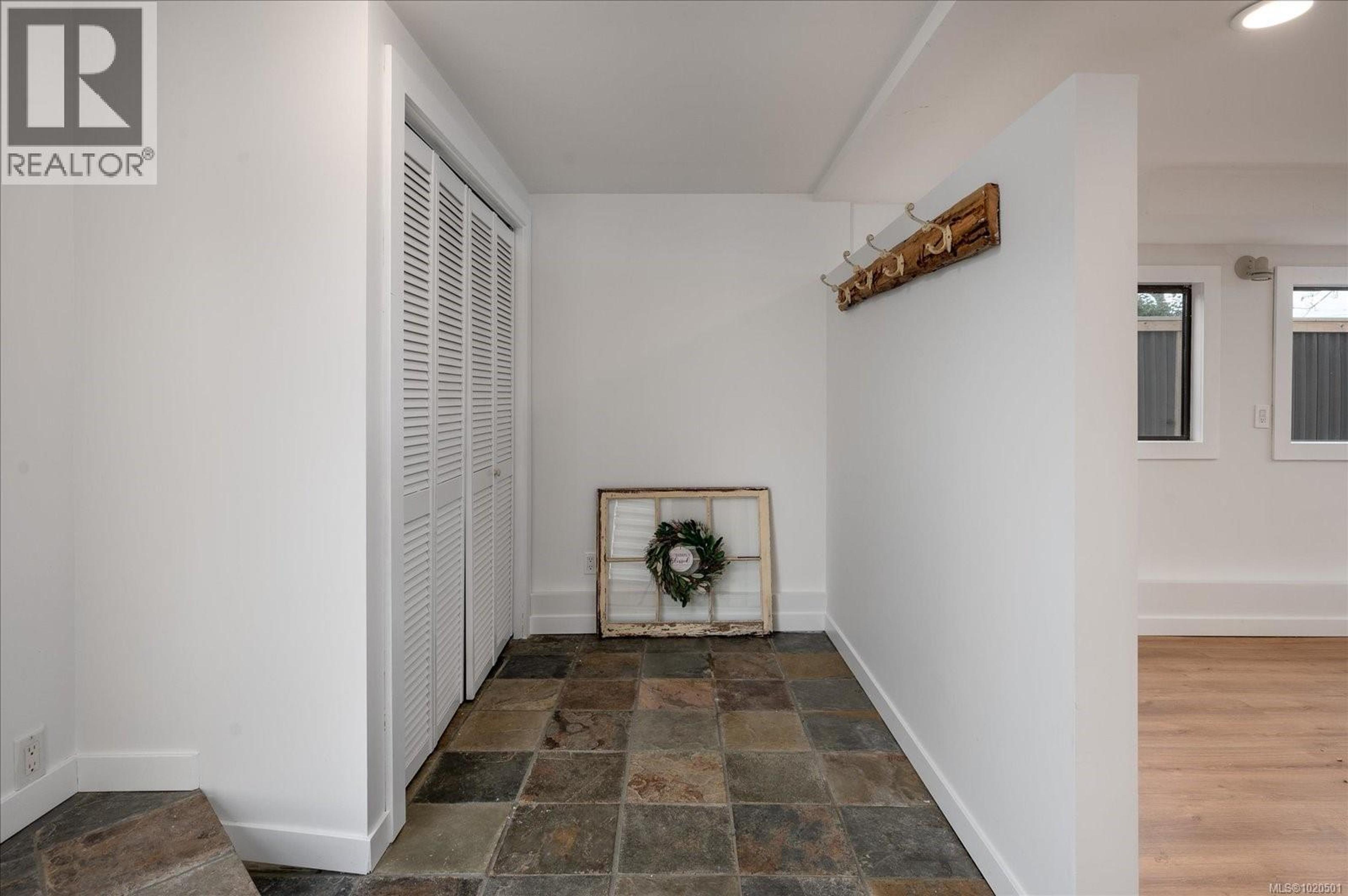 7850 SHANGRI-LA RD - 64