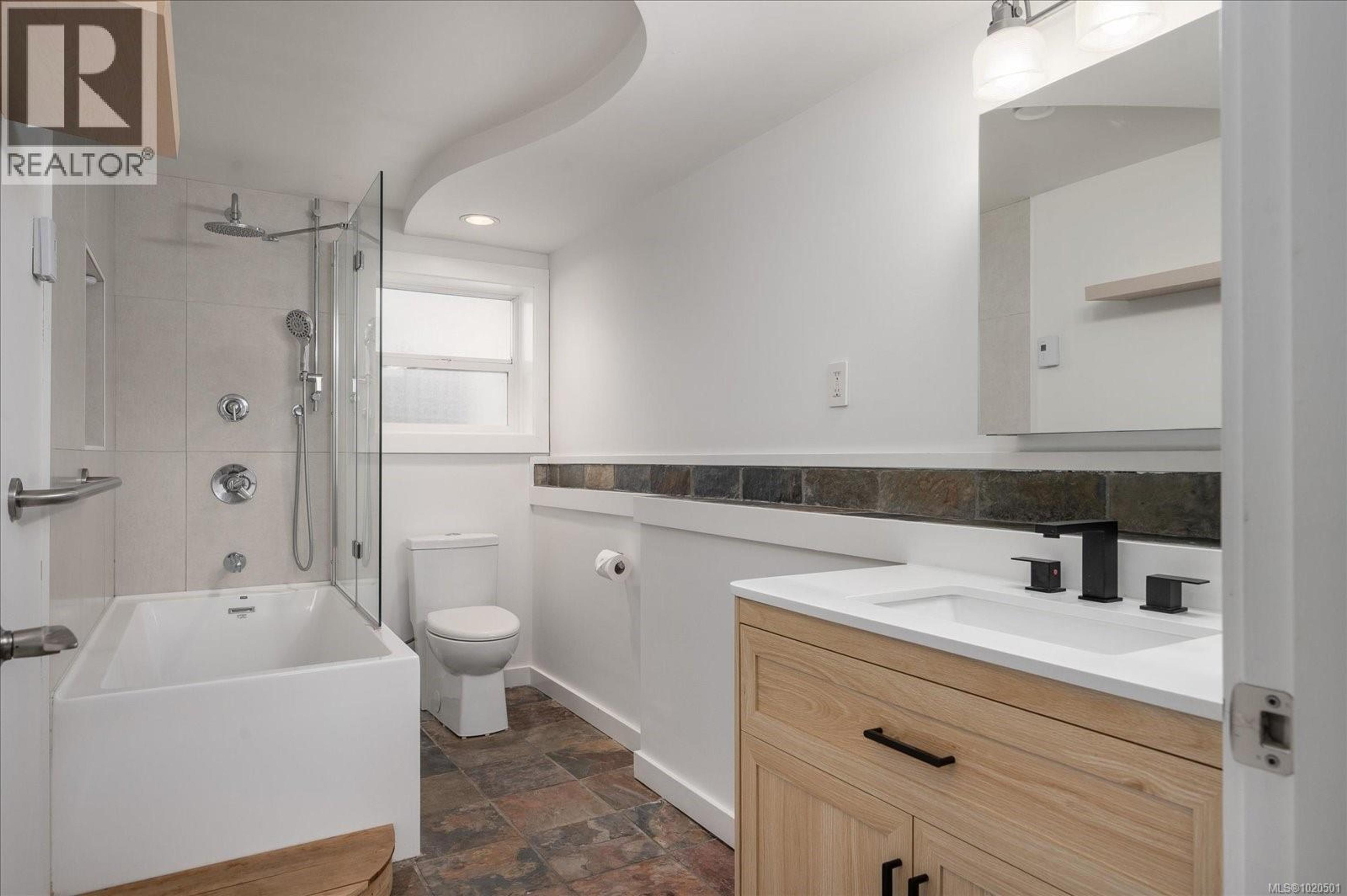 7850 SHANGRI-LA RD - 71