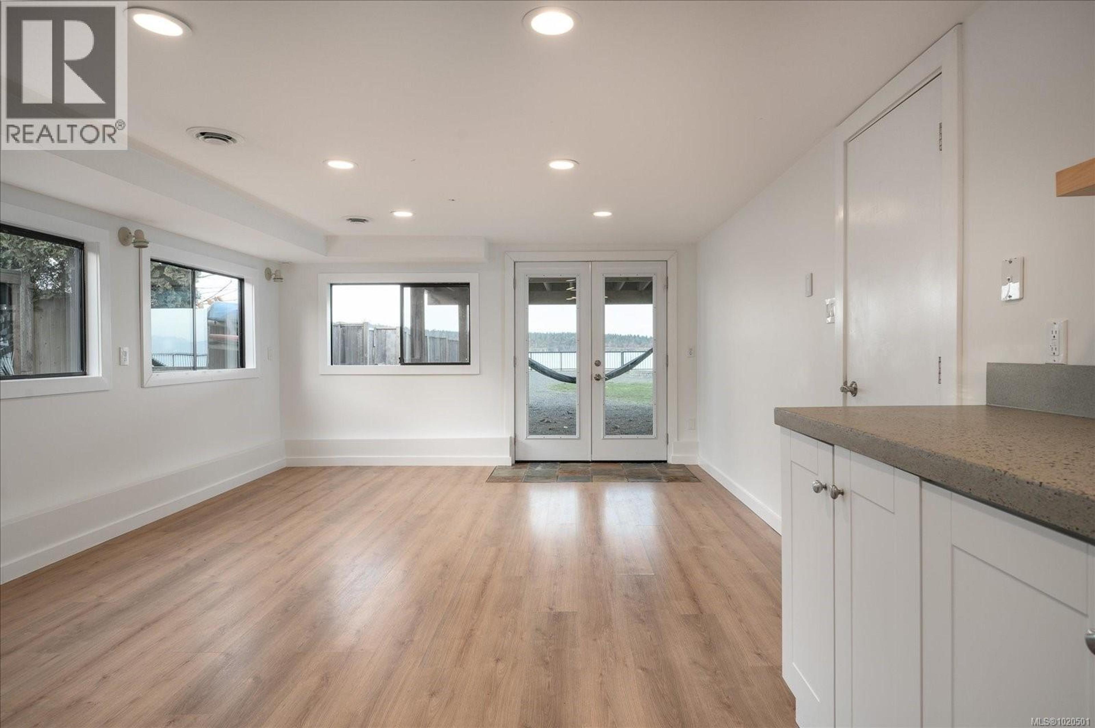 7850 SHANGRI-LA RD - 65