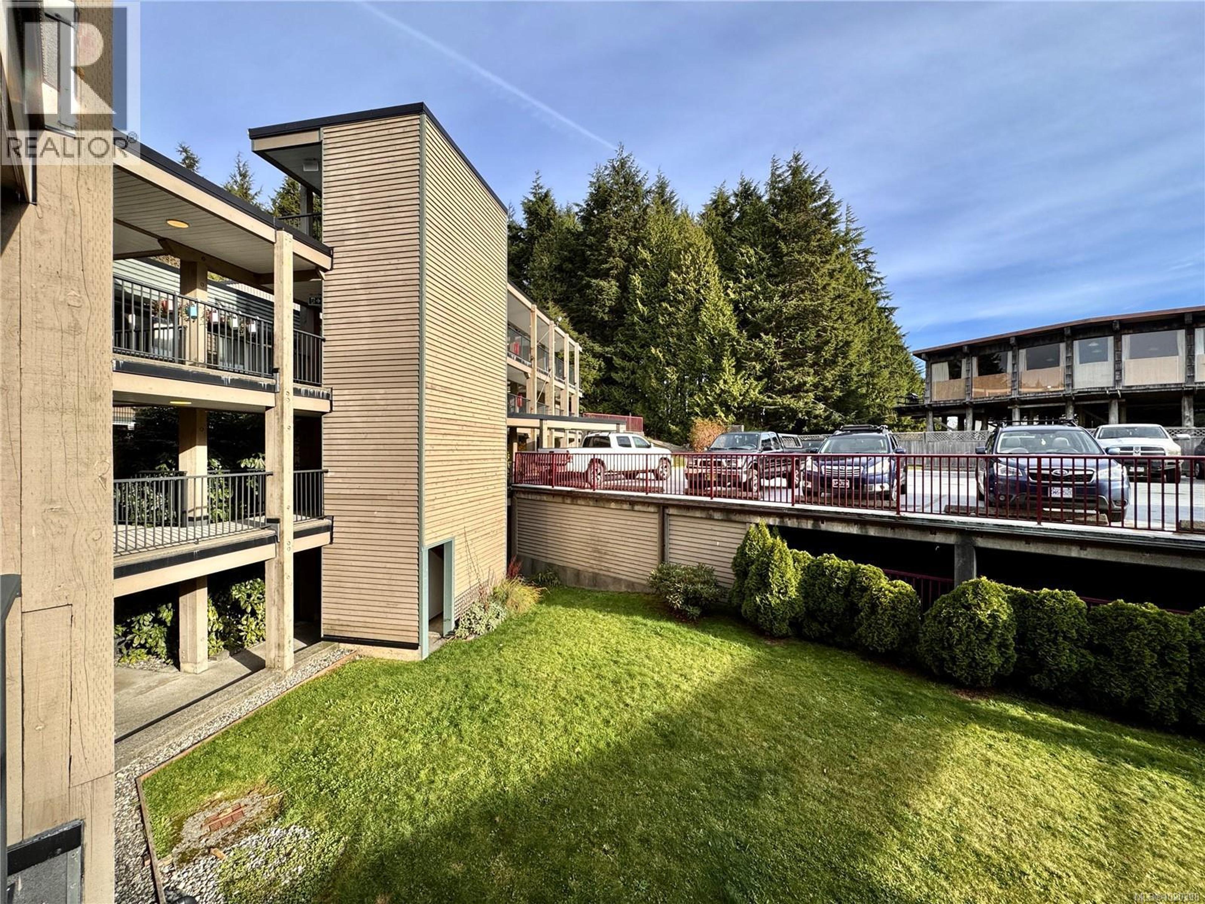 250 Hemlock St, Ucluelet - Exteriors - Full Complex View - Photo 3
