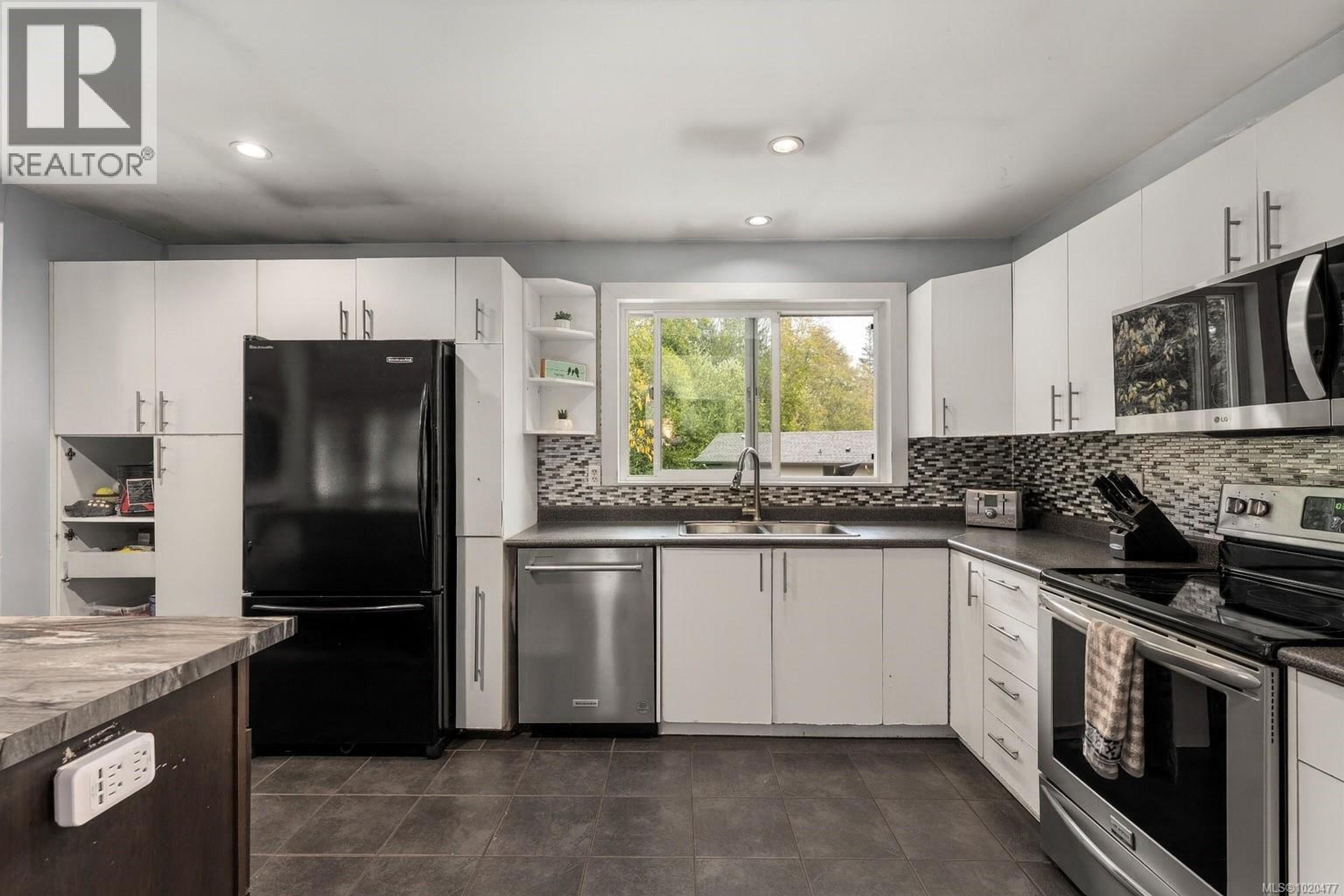 3086 SHAMROCK PL - Image 3