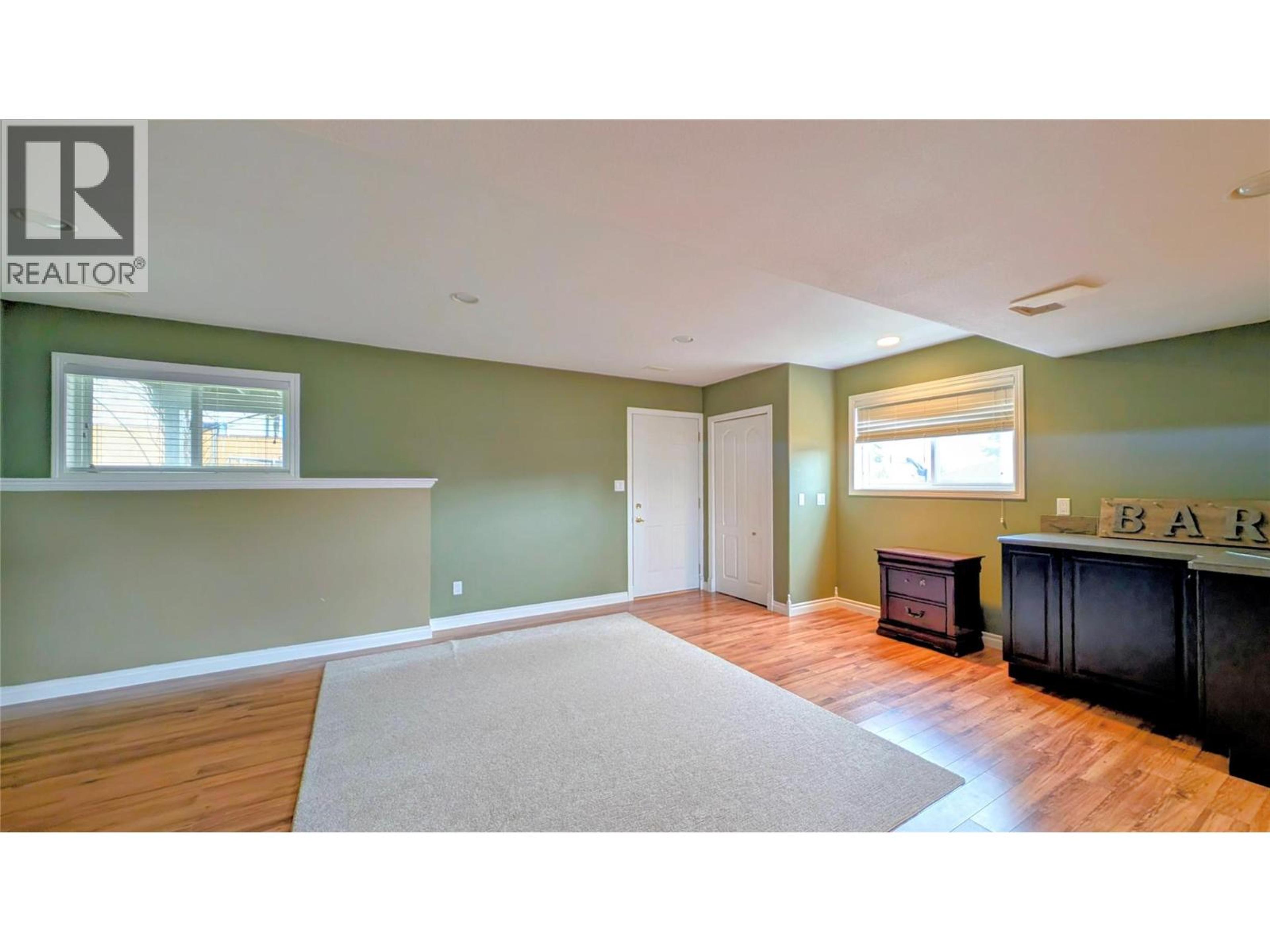 3301 MT FISHER  N DRIVE - 19