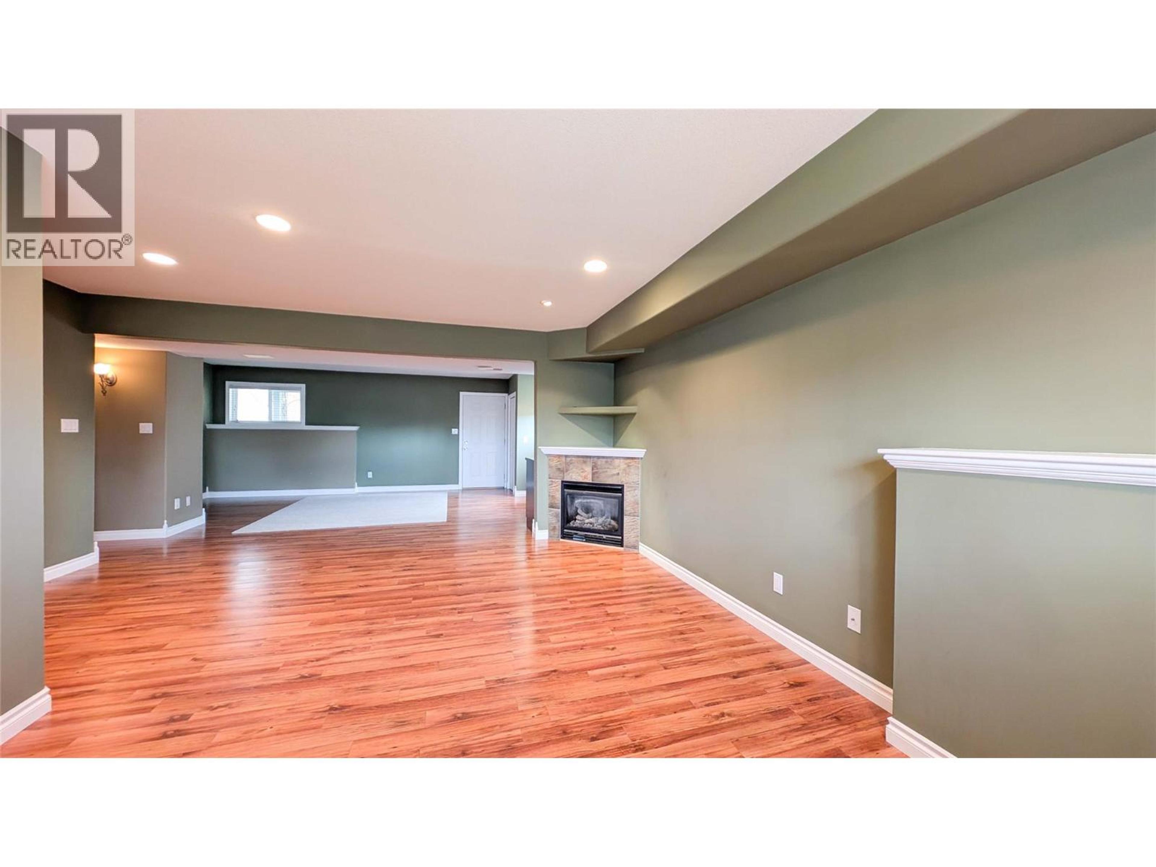 3301 MT FISHER  N DRIVE - 18