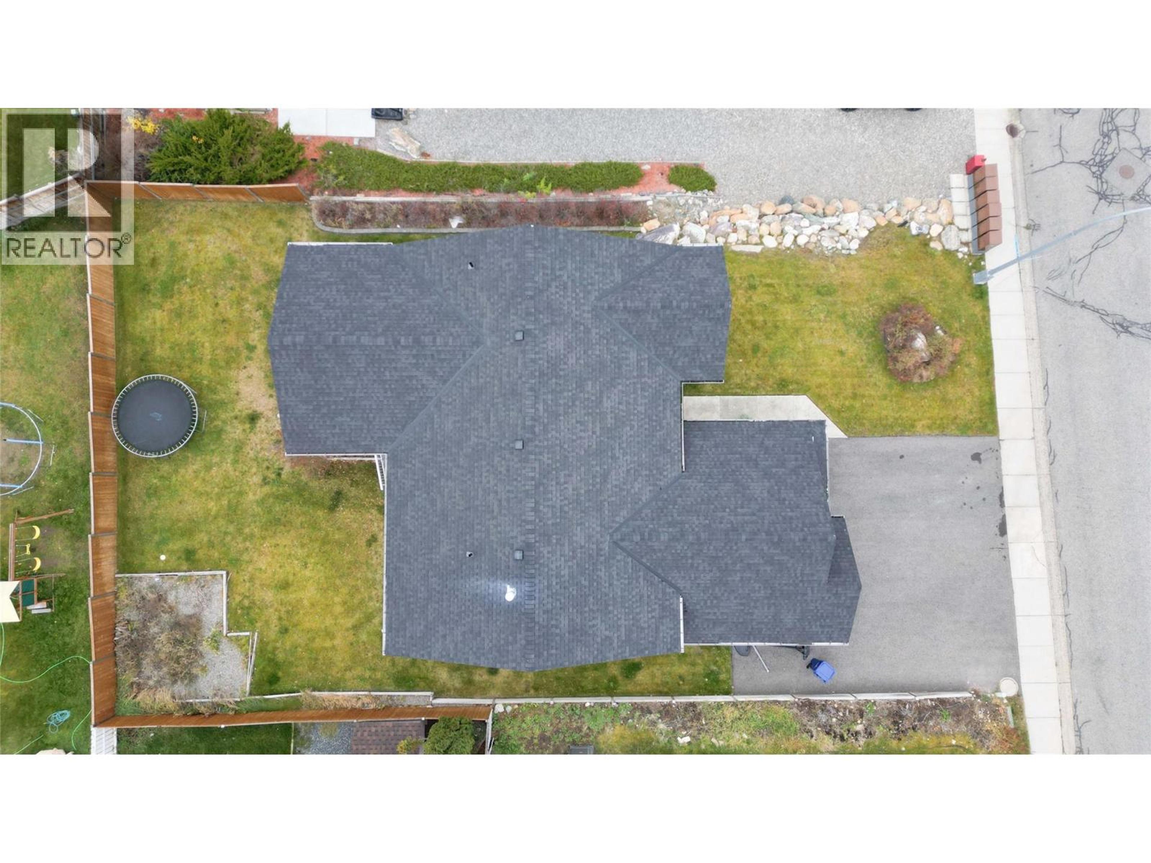 3301 MT FISHER  N DRIVE - 32