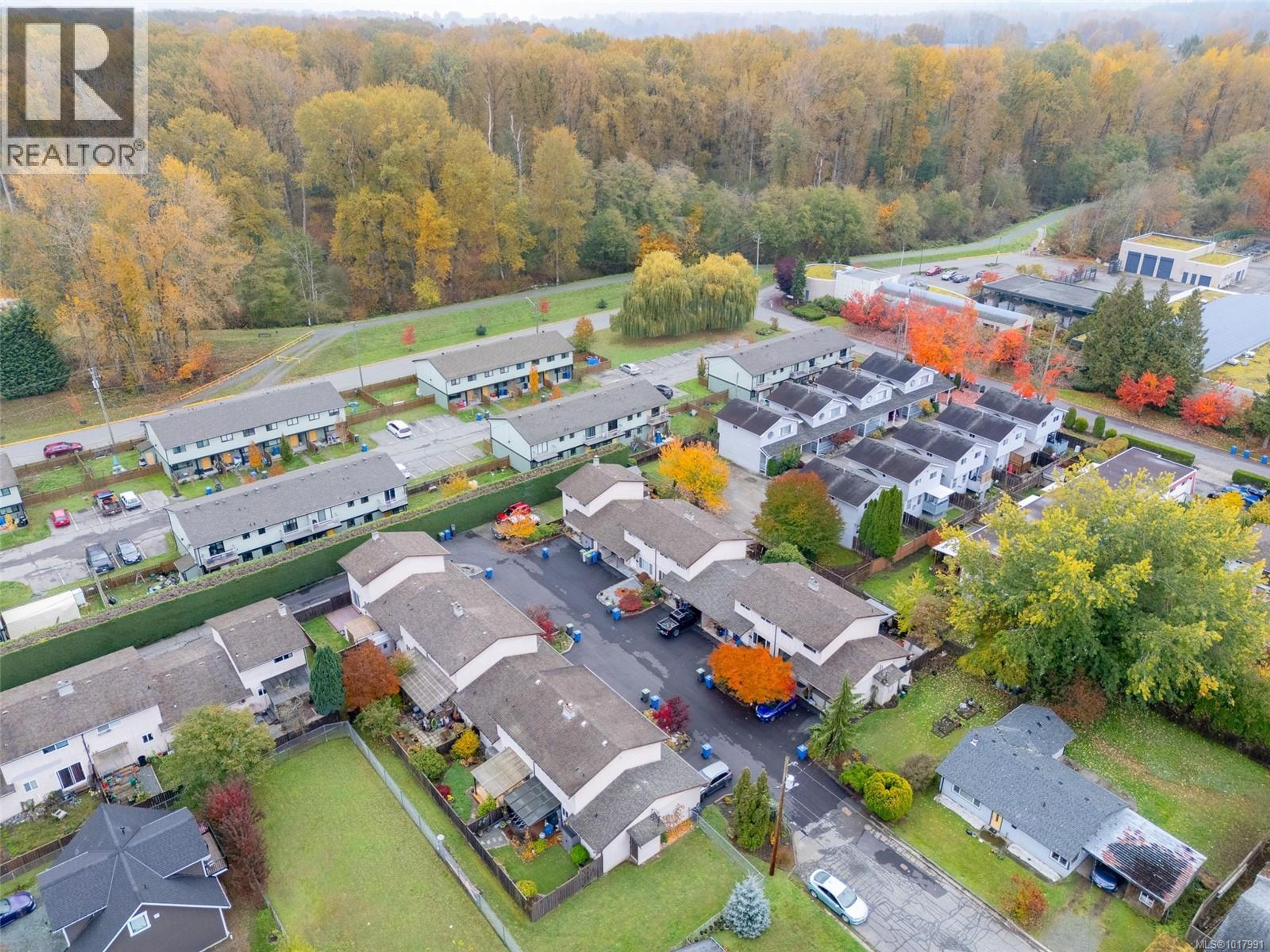 1090 Marchmont Rd, Duncan - Exteriors - Full Complex View, Drone/Aerial View - Photo 5