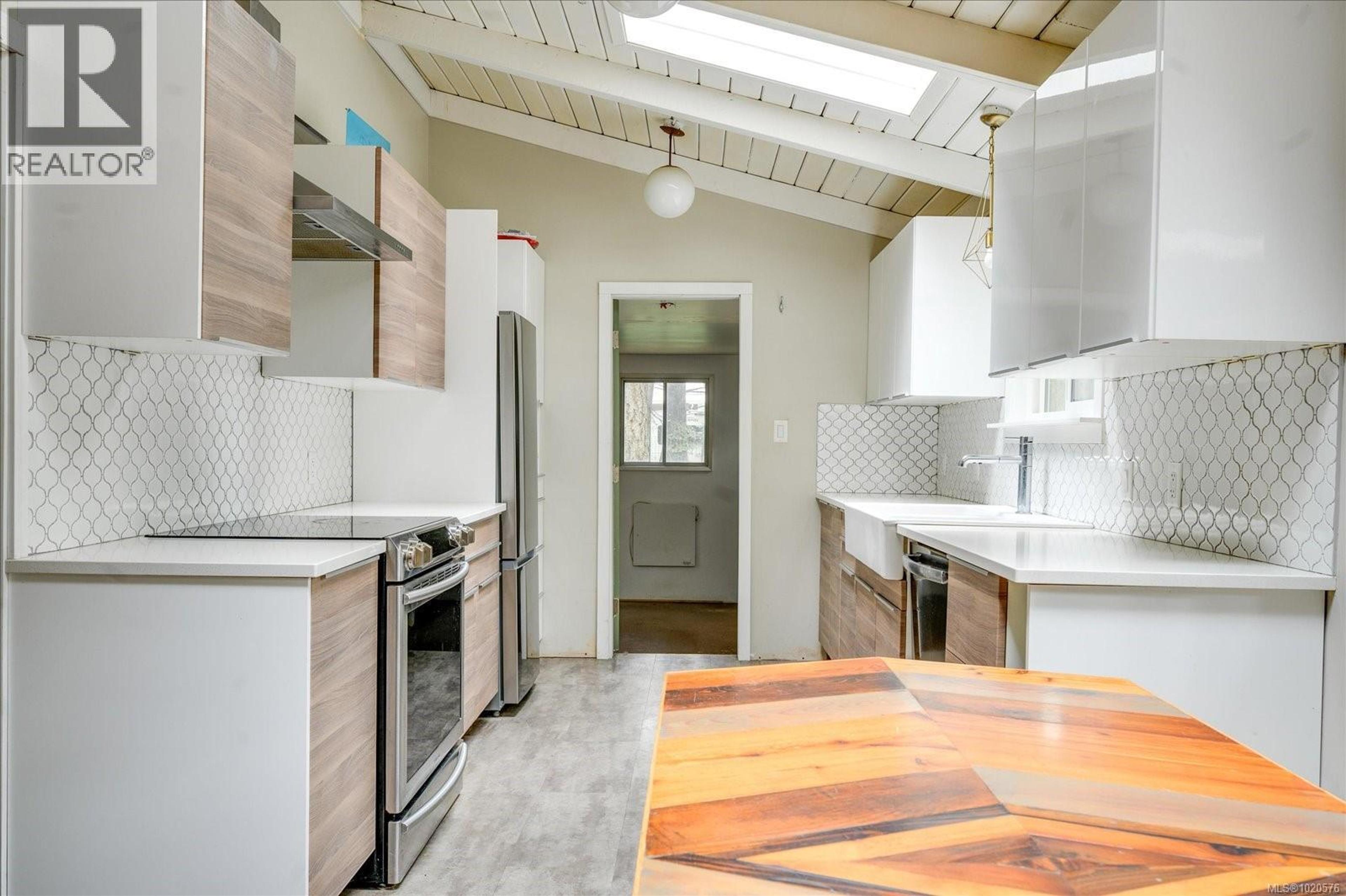 1535 WHALEBONE DR - 7