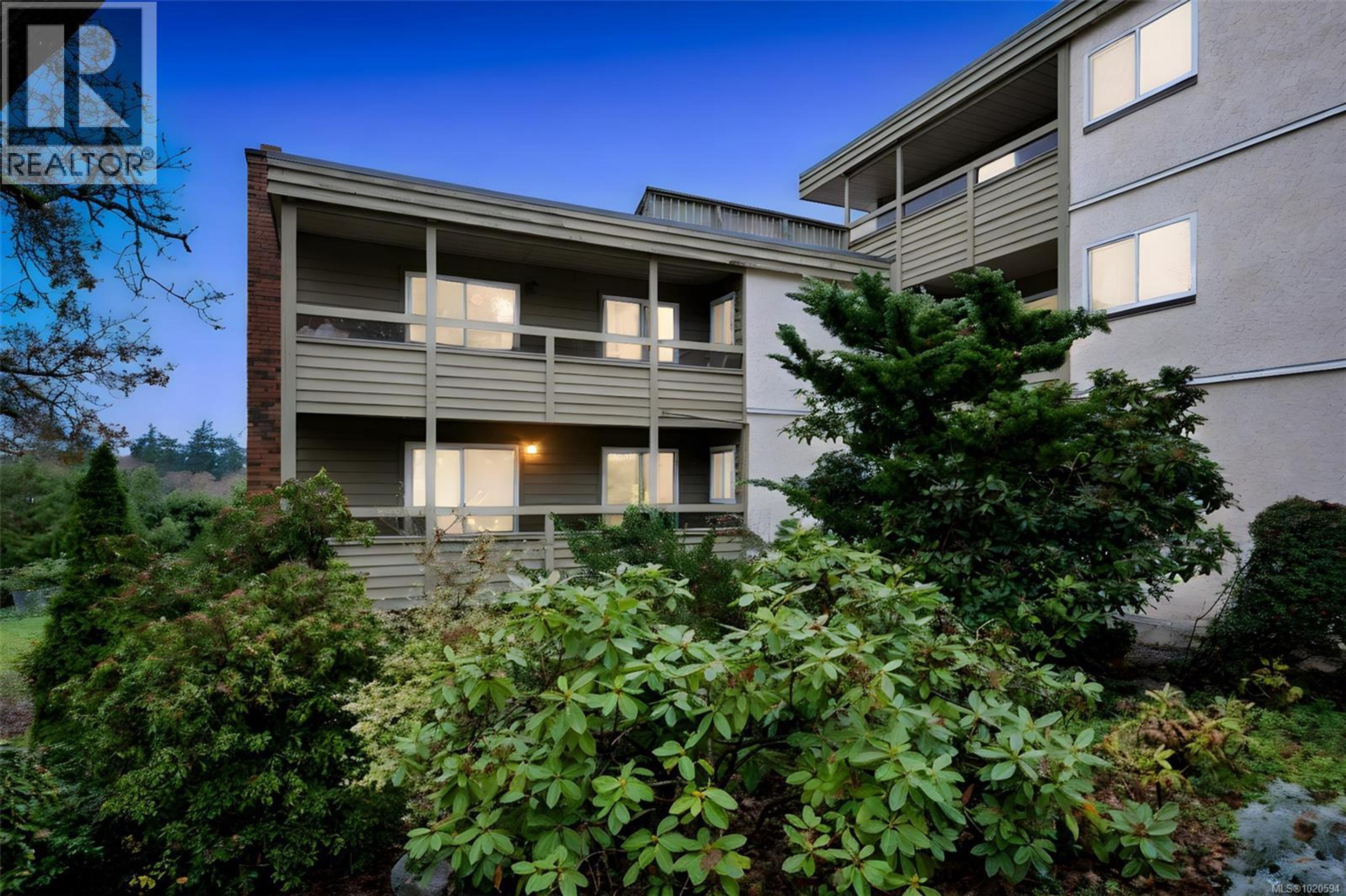 1010 Bristol Rd, Saanich - Exteriors - Photo 1