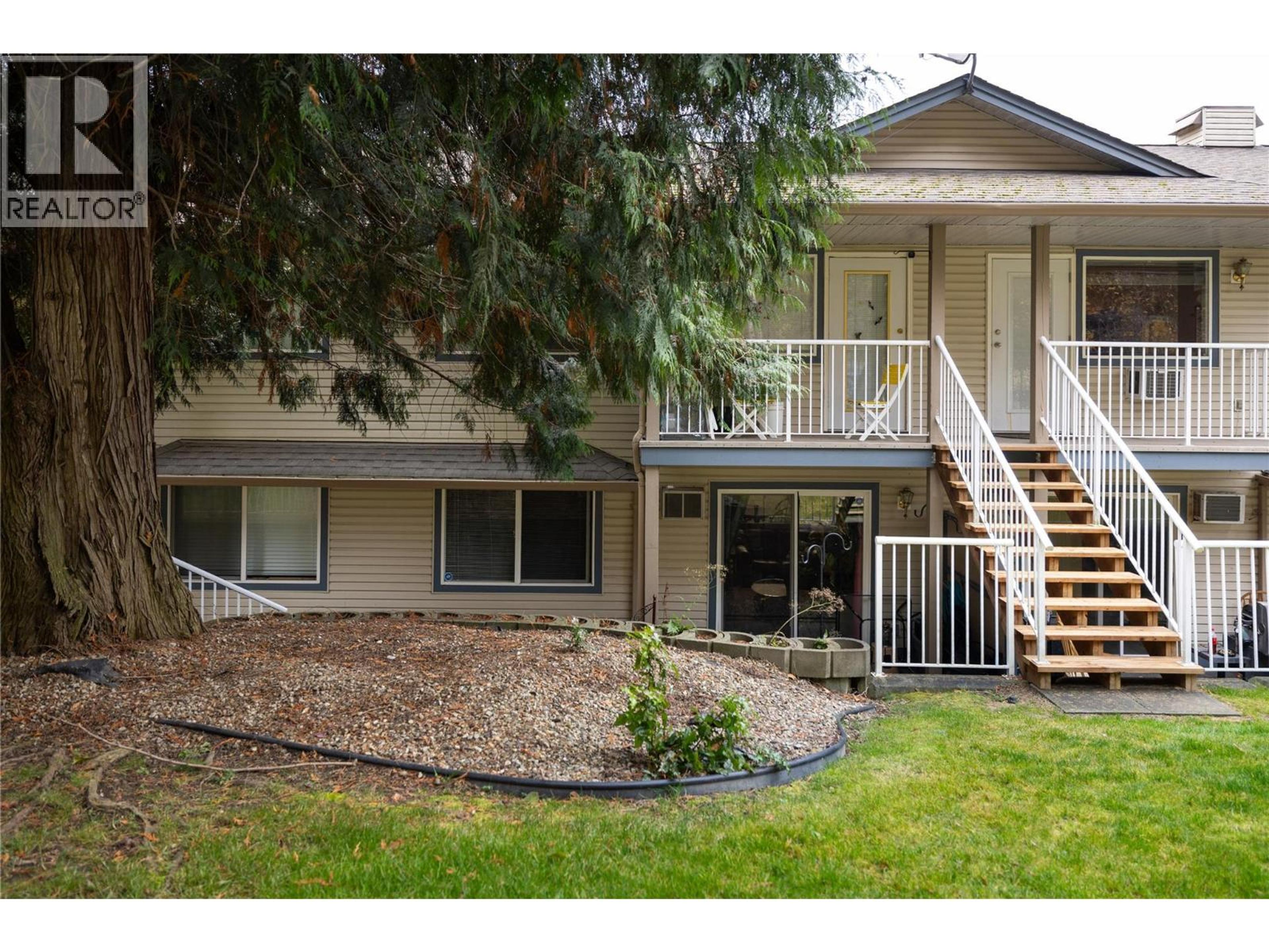 Unit #103 831 2nd Street SE, Salmon Arm - Exteriors - Photo 7