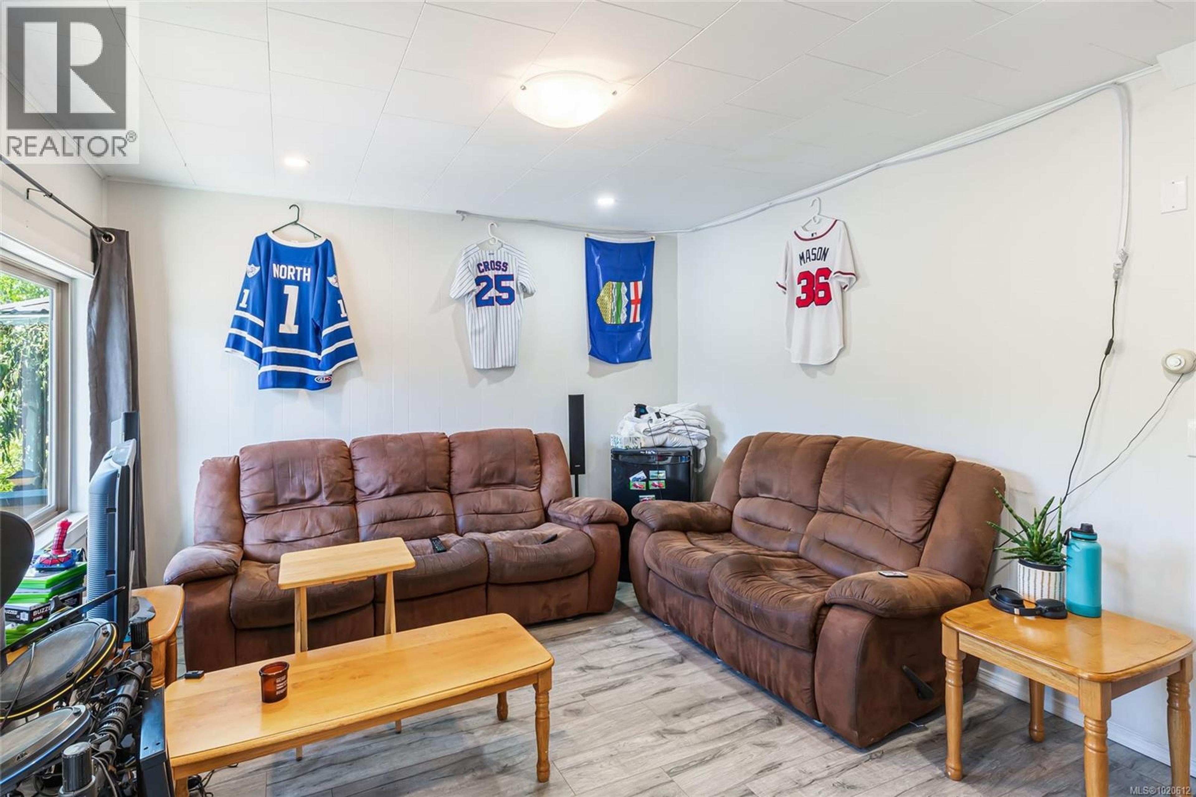 18 GILLESPIE ST S - 12