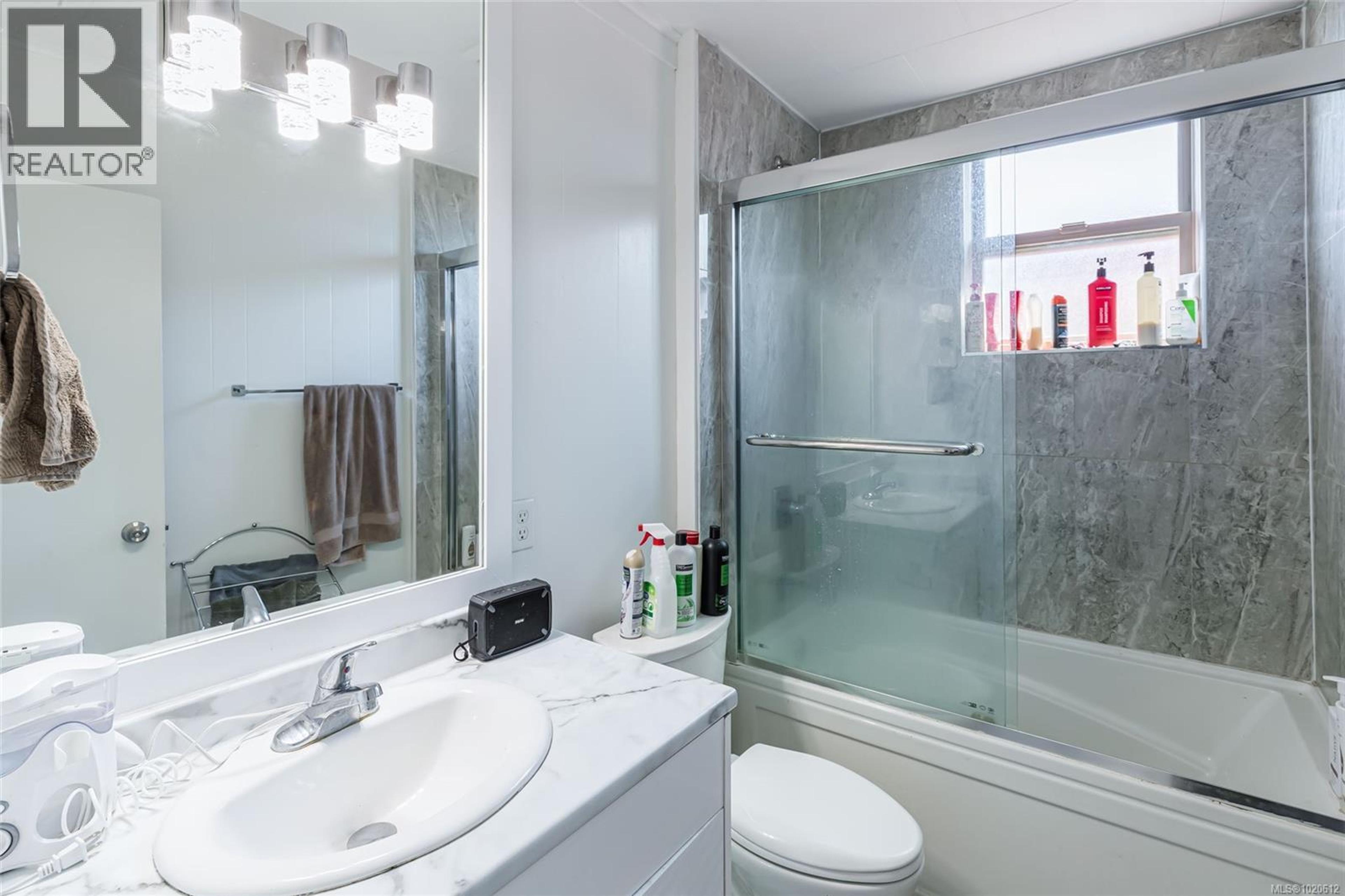 18 GILLESPIE ST S - 19