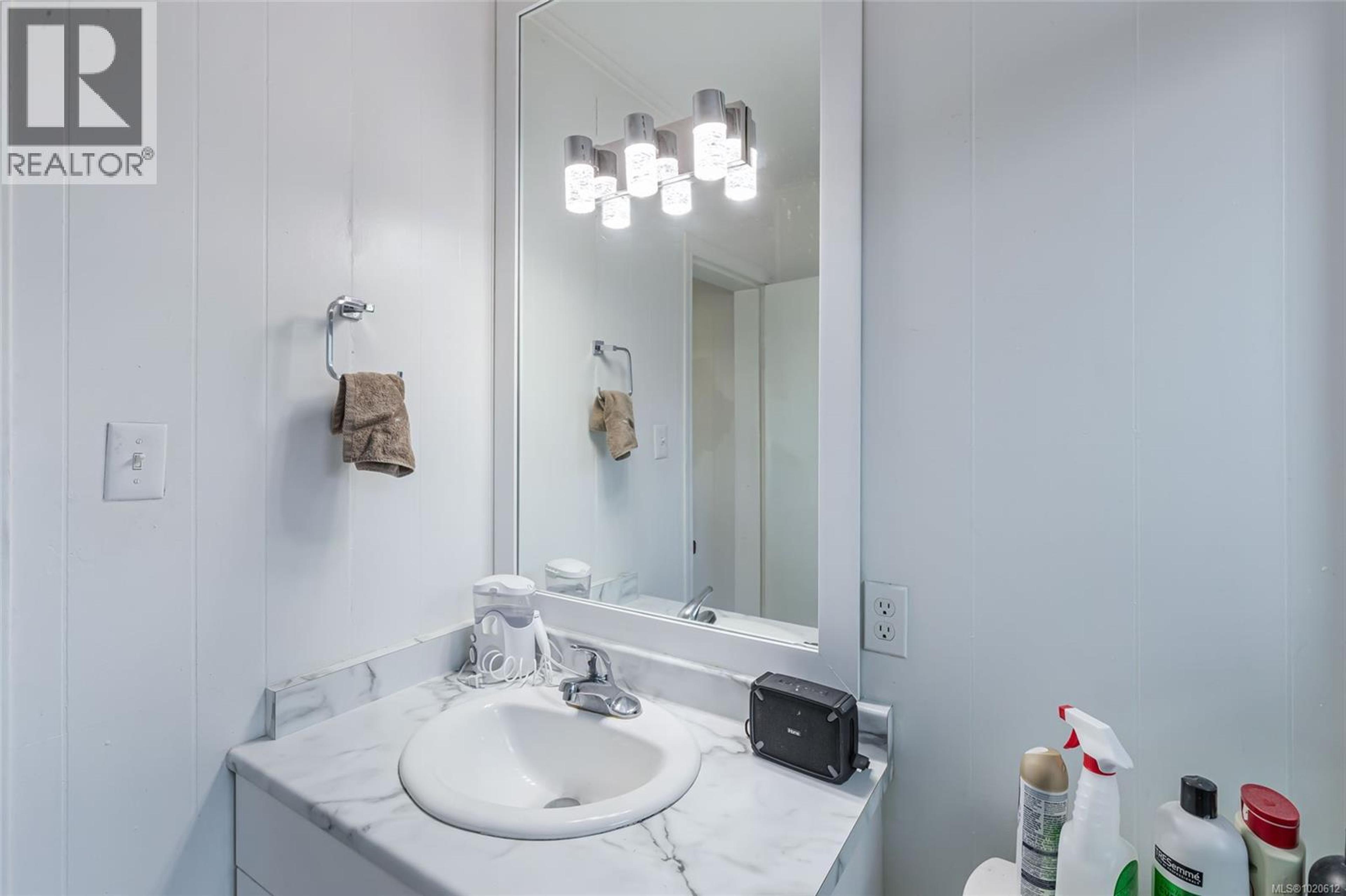 18 GILLESPIE ST S - 20